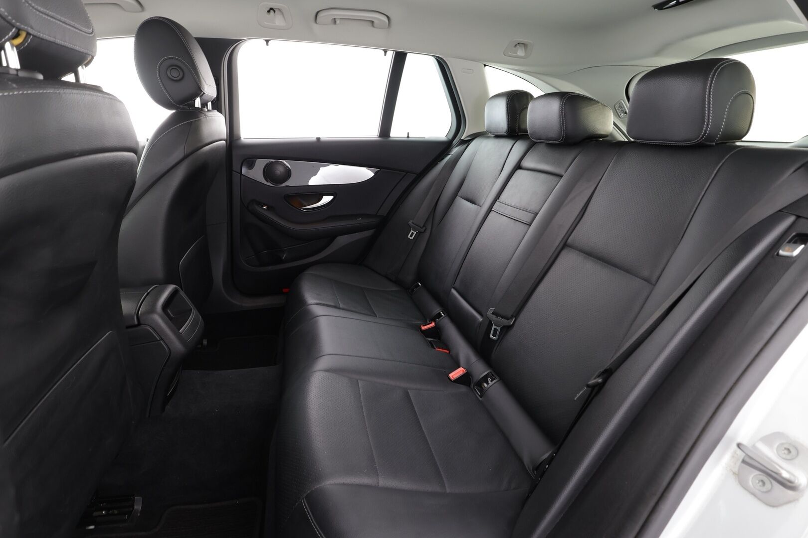 Mercedes-Benz C 2018 220 d 4Matic T A Premium Business * Vakkari / Webasto / Koukku / Osasähköt / LED / Sporttinahat / P.kamera * - Kahdet renkaat - HULLUT AVAJAISHULINAT KORKOTARJOUS 3,29 %