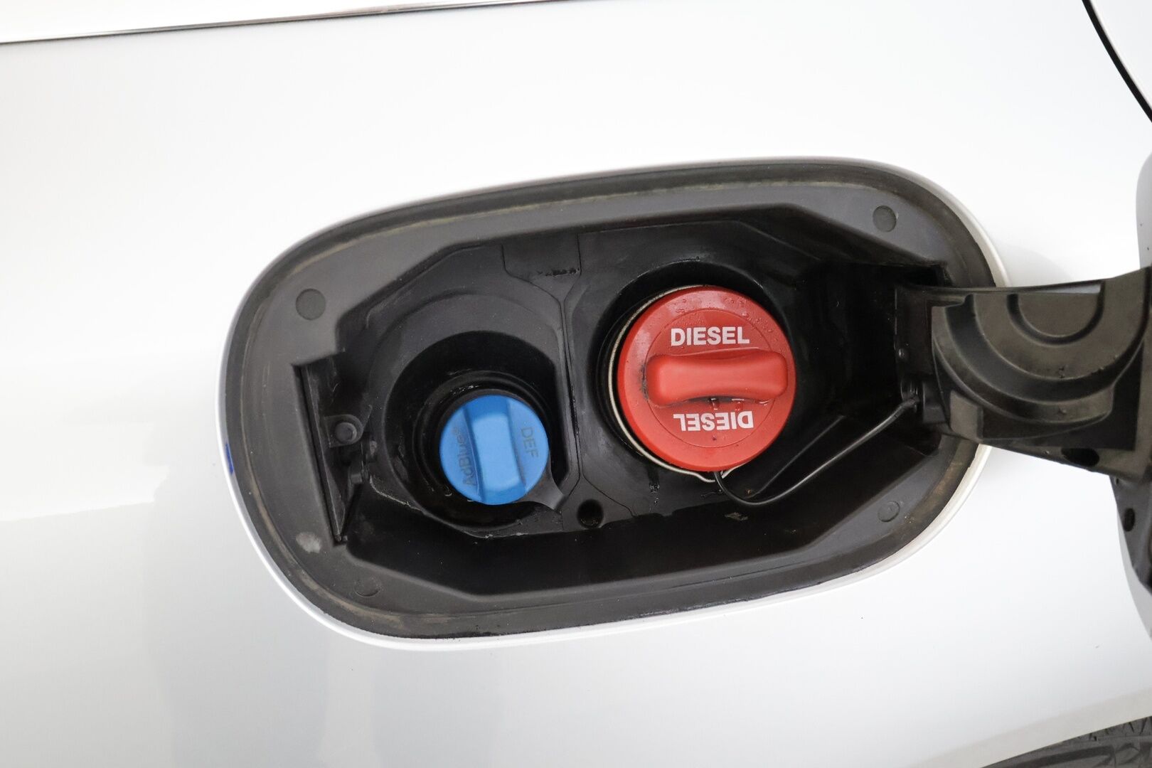 Mercedes-Benz C 2018 220 d 4Matic T A Premium Business * Vakkari / Webasto / Koukku / Osasähköt / LED / Sporttinahat / P.kamera * - Kahdet renkaat 