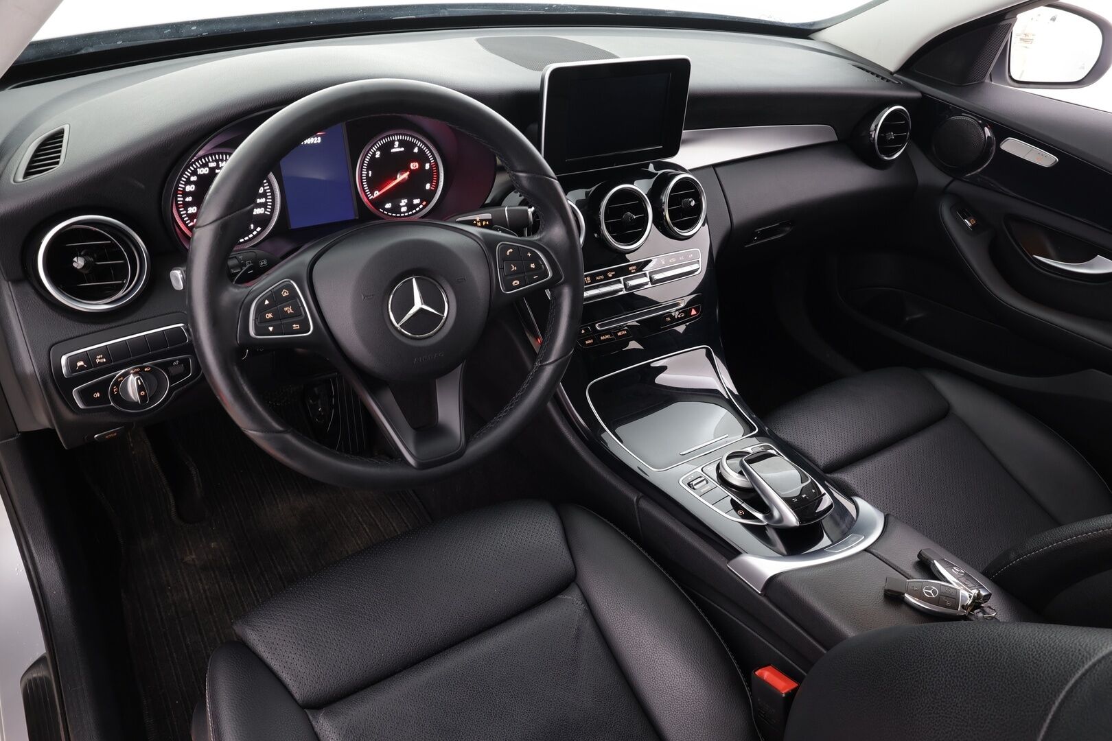 Mercedes-Benz C 2018 220 d 4Matic T A Premium Business * Vakkari / Webasto / Koukku / Osasähköt / LED / Sporttinahat / P.kamera * - Kahdet renkaat - HULLUT AVAJAISHULINAT KORKOTARJOUS 3,29 %