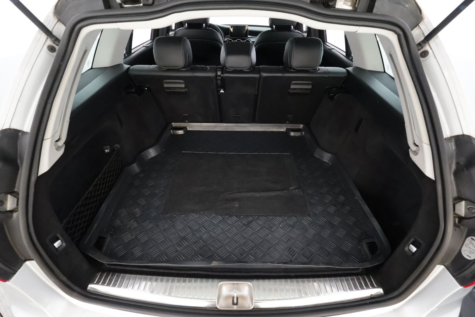 Mercedes-Benz C 2018 220 d 4Matic T A Premium Business * Vakkari / Webasto / Koukku / Osasähköt / LED / Sporttinahat / P.kamera * - Kahdet renkaat - HULLUT AVAJAISHULINAT KORKOTARJOUS 3,29 %