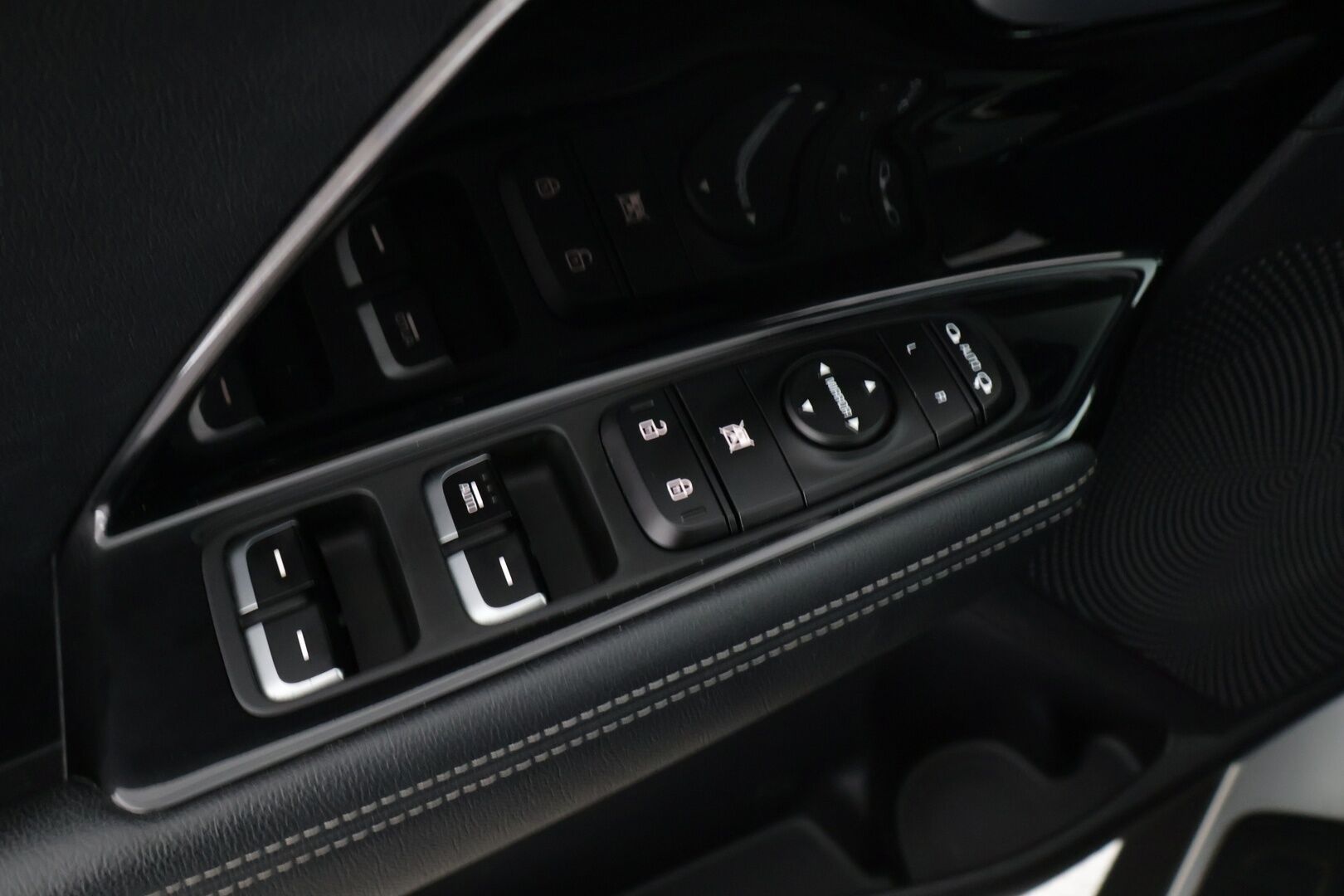 Kia Niro 2020 1,6 GDI Hybrid EX DCT *ACC / Peruutuskamera / Lohko + sisä / Lämpöratti*