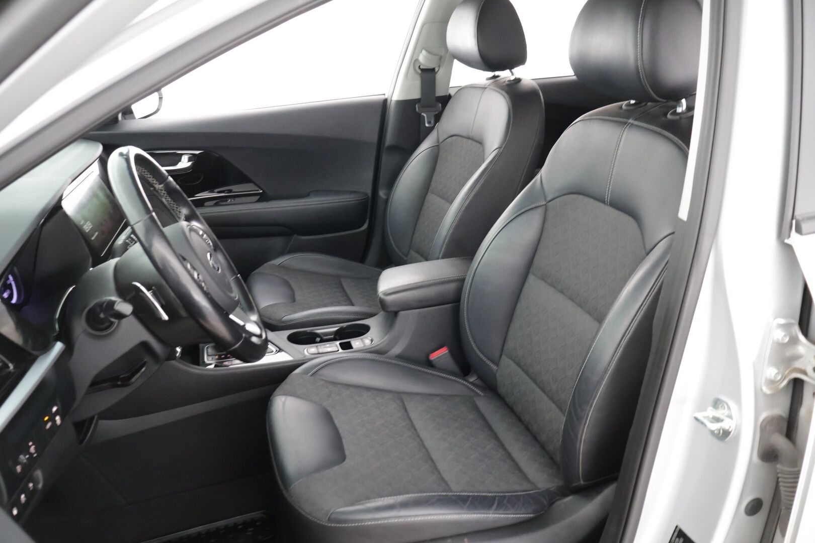 Kia Niro 2020 1,6 GDI Hybrid EX DCT *ACC / Peruutuskamera / Lohko + sisä / Lämpöratti*