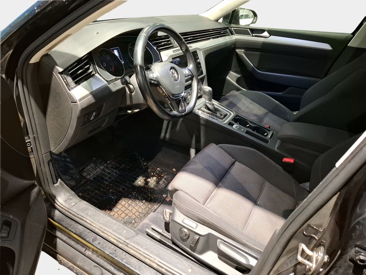 Volkswagen Passat 2019 Variant Comfortline 1,5 TSI EVO 110 kW (150 hv) DSG-aut/ Adapt. Vak  / P-kamera / LED / KeyLess - 2x hyvät renkaat / Huoltokirja