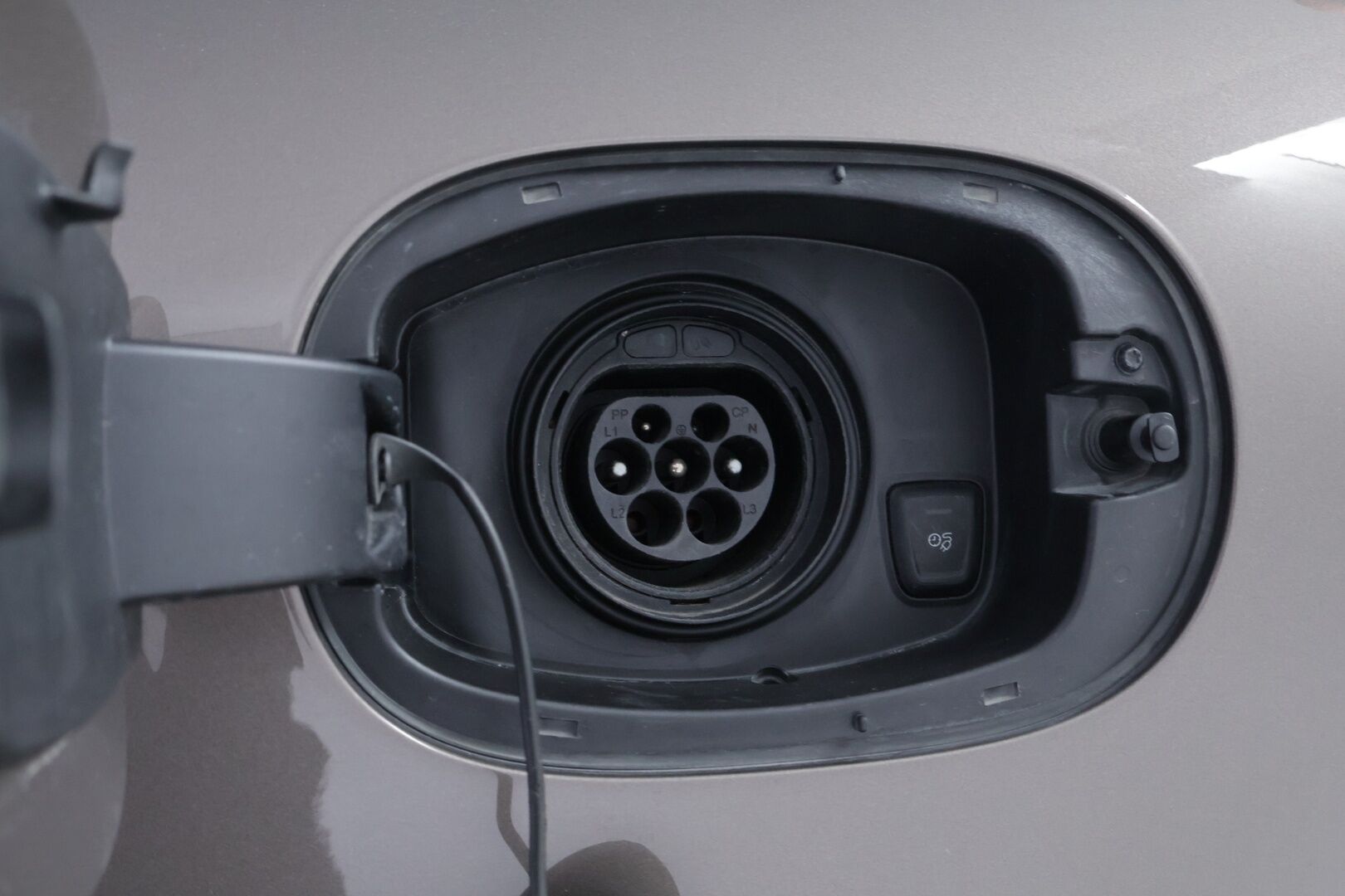 Porsche Cayenne 2015 S E-HYBRID - Bose Audio | Panoraama | Ruskea Nahkasisusta | Ilma-Alusta | Vakkari | Xenon | Näyttävä yksilö | Juuri tullut Tampereelle!