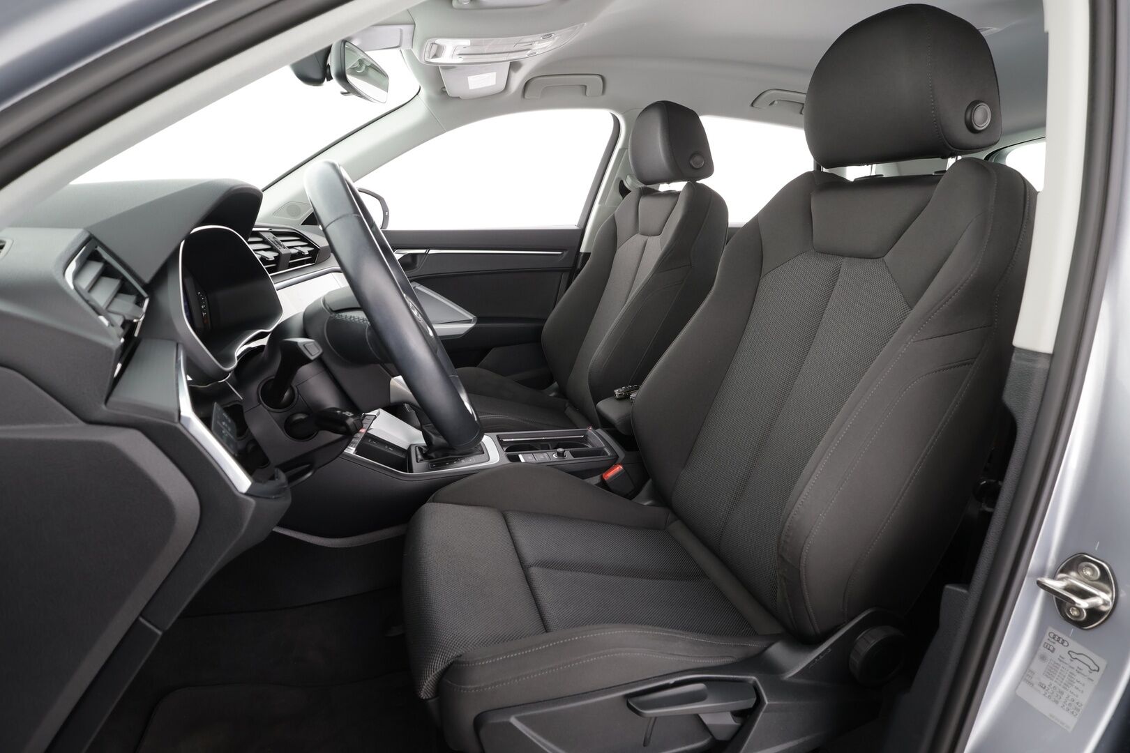 Audi Q3 2021 Business 45 TFSI e 180 kW S tronic Electrified Edition * ACC / LED / P.kamera / Sportpenkit / Kaistavahti / Keyless * - 1-om Suomi-auto / 2x Latauskaapelit / Kahdet renkaat - Osta nyt, maksa vasta ensi vuonna