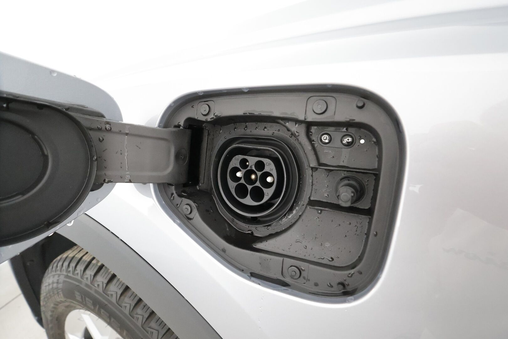 Audi Q3 2021 Business 45 TFSI e 180 kW S tronic Electrified Edition * ACC / LED / P.kamera / Sportpenkit / Kaistavahti / Keyless * - 1-om Suomi-auto / 2x Latauskaapelit / Kahdet renkaat - Osta nyt, maksa vasta ensi vuonna