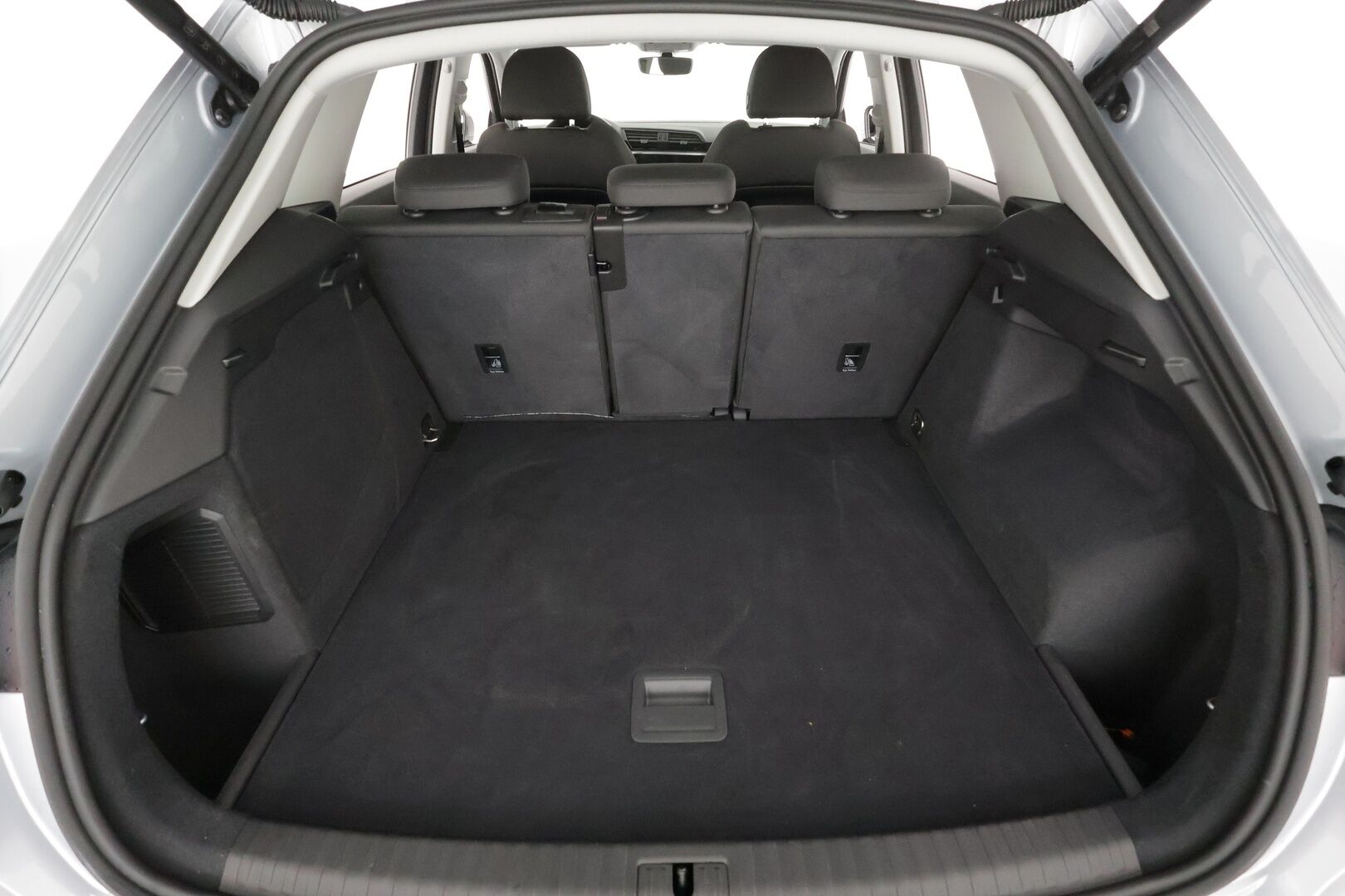 Audi Q3 2021 Business 45 TFSI e 180 kW S tronic Electrified Edition * ACC / LED / P.kamera / Sportpenkit / Kaistavahti / Keyless * - 1-om Suomi-auto / 2x Latauskaapelit / Kahdet renkaat - Osta nyt, maksa vasta ensi vuonna