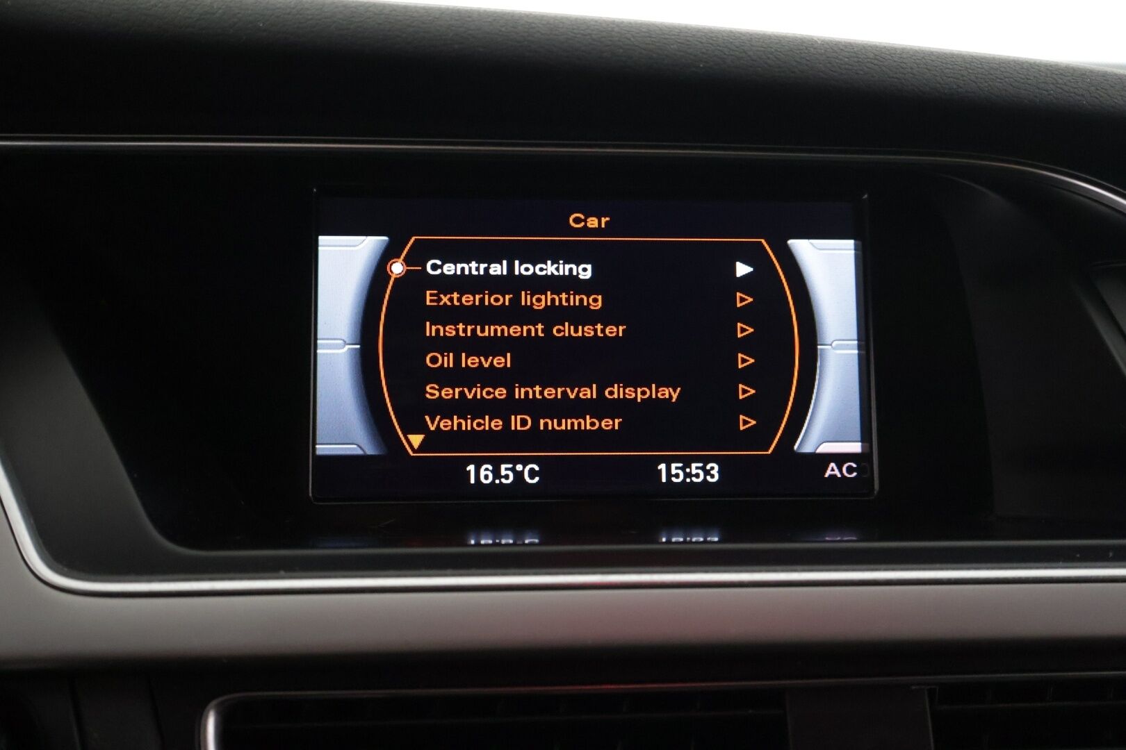 Audi A4 2013 Avant 2,0 TFSI Flex fuel - *MYYDÄÄN HUUTOKAUPAT.COM* */ Panorama / Sport-penkit / Vakkari / 2x renkaat /*