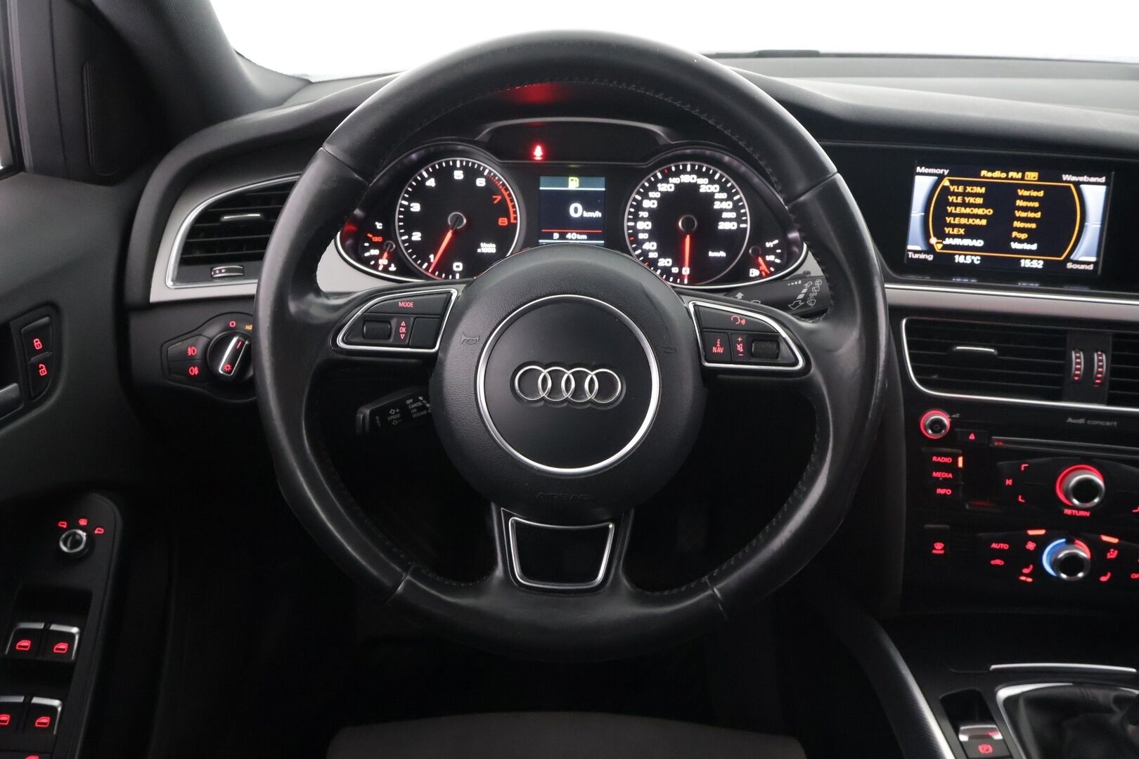 Audi A4 2013 Avant 2,0 TFSI Flex fuel - *MYYDÄÄN HUUTOKAUPAT.COM* */ Panorama / Sport-penkit / Vakkari / 2x renkaat /*