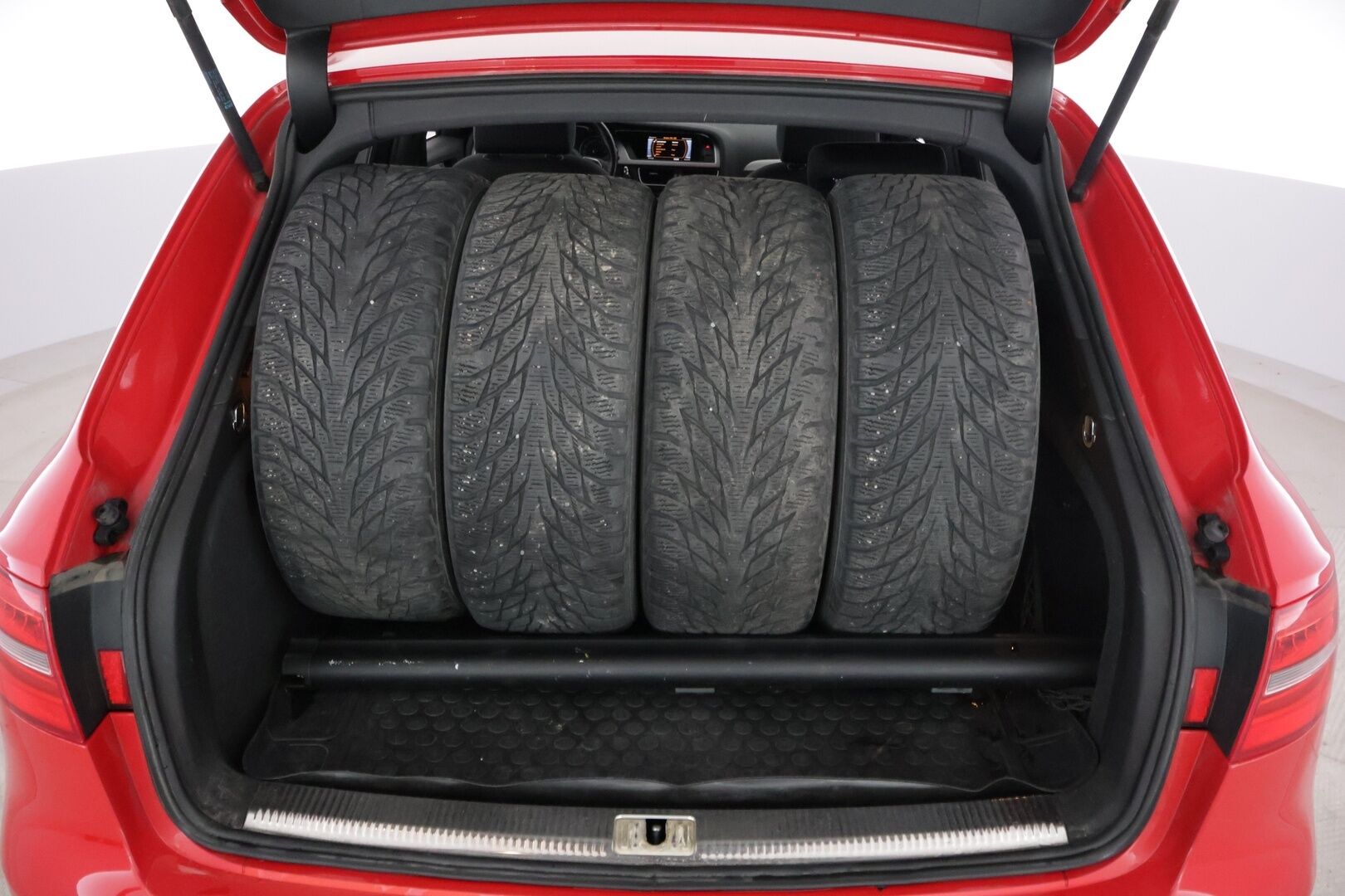 Audi A4 2013 Avant 2,0 TFSI Flex fuel - *MYYDÄÄN HUUTOKAUPAT.COM* */ Panorama / Sport-penkit / Vakkari / 2x renkaat /*