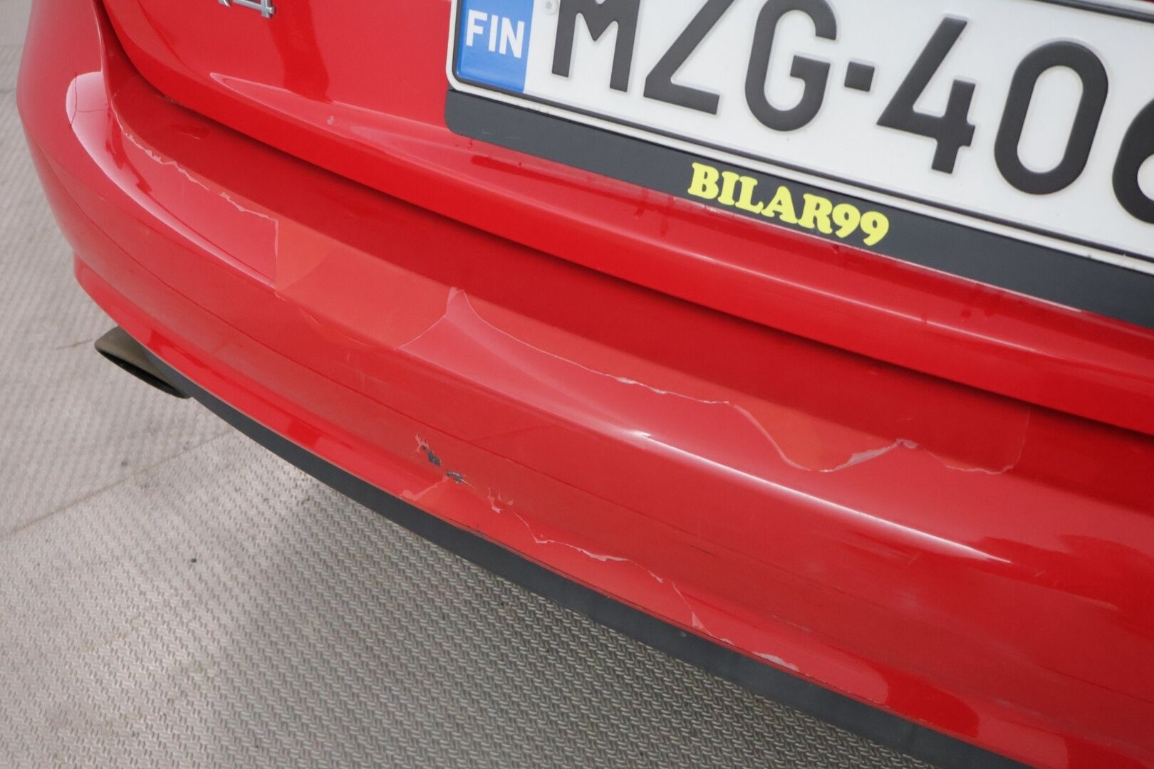 Audi A4 2013 Avant 2,0 TFSI Flex fuel - *MYYDÄÄN HUUTOKAUPAT.COM* */ Panorama / Sport-penkit / Vakkari / 2x renkaat /*
