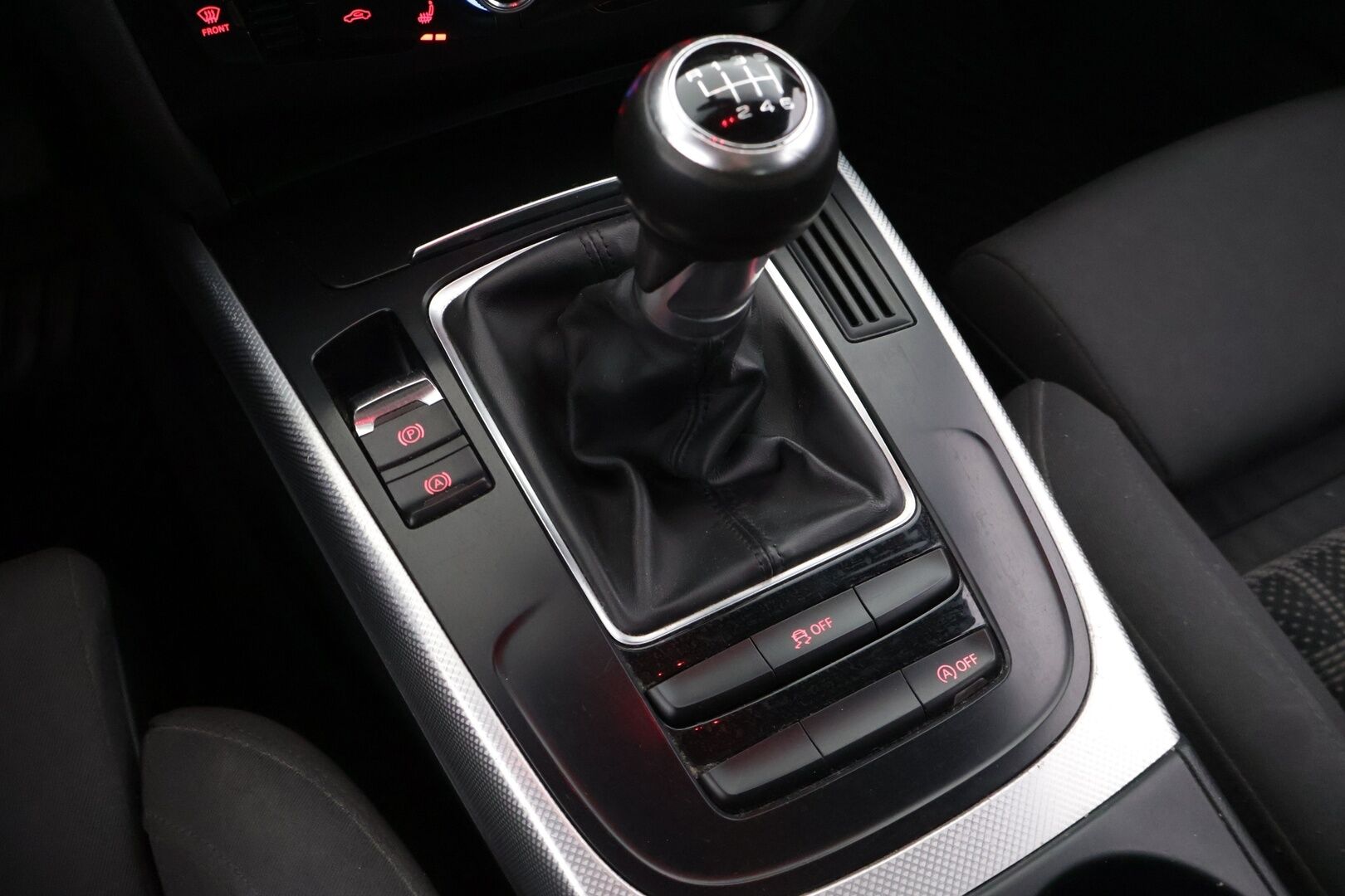 Audi A4 2013 Avant 2,0 TFSI Flex fuel - *MYYDÄÄN HUUTOKAUPAT.COM* */ Panorama / Sport-penkit / Vakkari / 2x renkaat /*