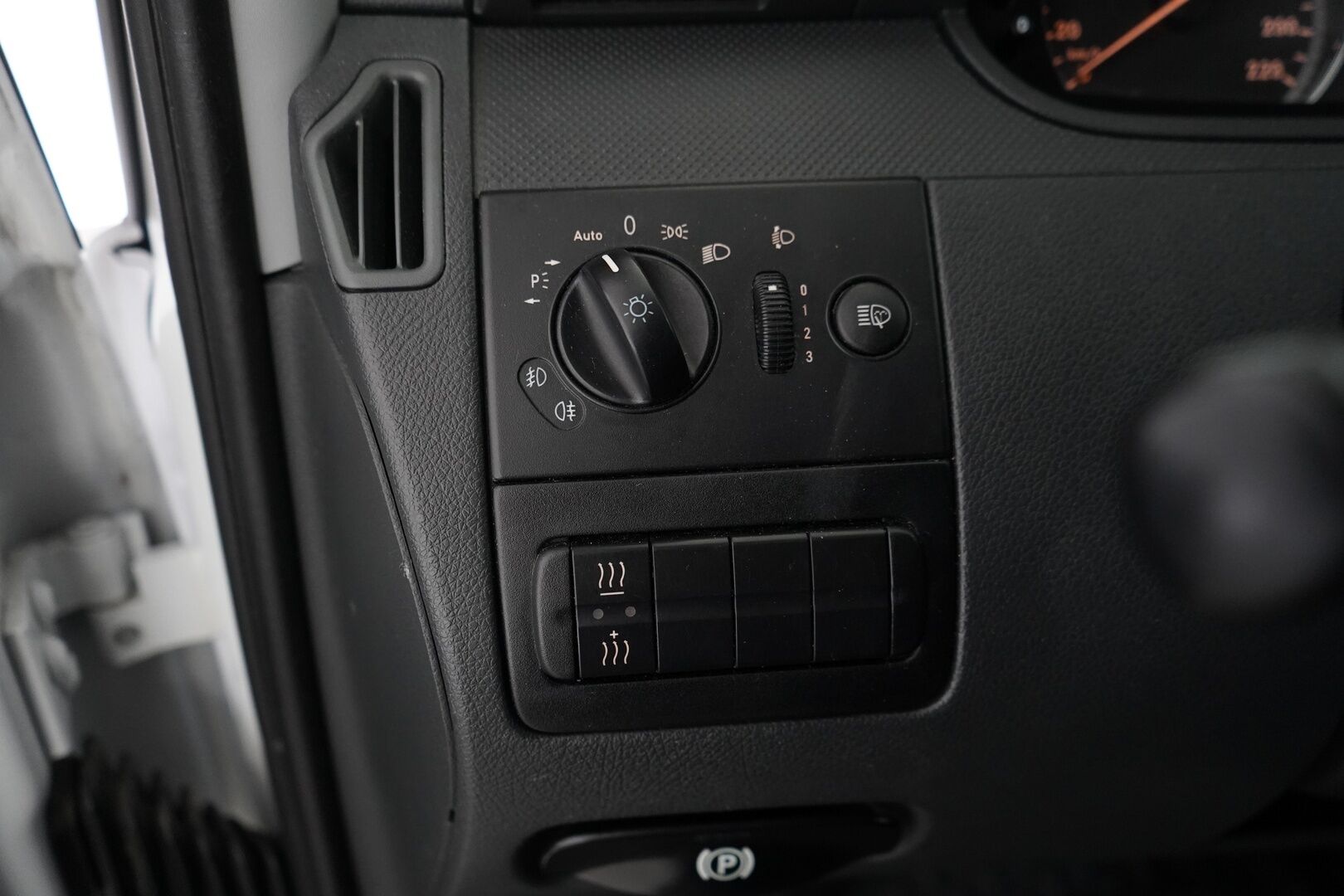 Mercedes-Benz Vito 2012 116CDI -3,05/32K keskipitkä A2 kork. *Webasto / Vetokoukku / Kamera / Vakkari / Bluetooth / Työtaso* - Kahdet renkaat vanteilla / Katsastus 5.2026