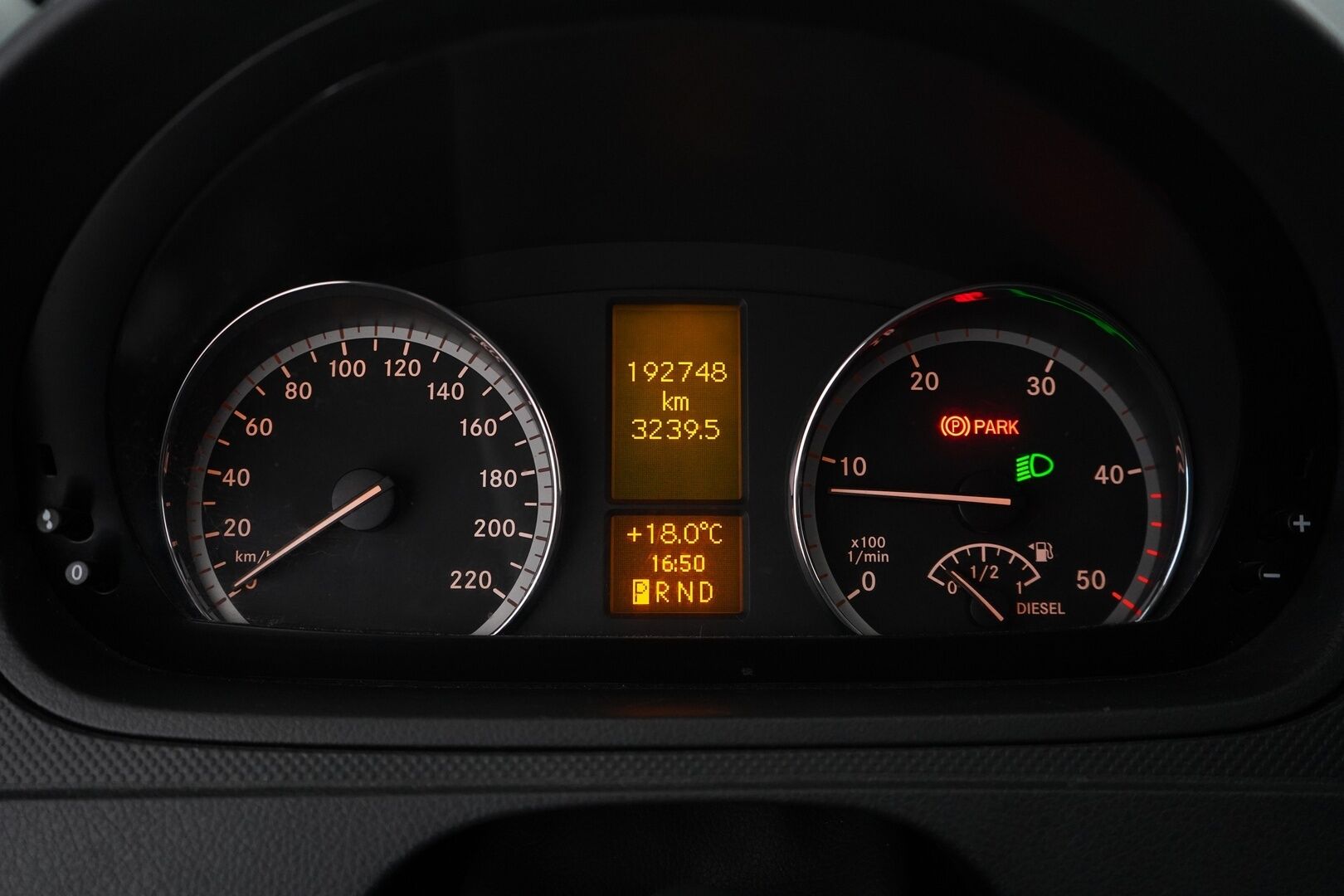 Mercedes-Benz Vito 2012 116CDI -3,05/32K keskipitkä A2 kork. *Webasto / Vetokoukku / Kamera / Vakkari / Bluetooth / Työtaso* - Kahdet renkaat vanteilla / Katsastus 5.2026