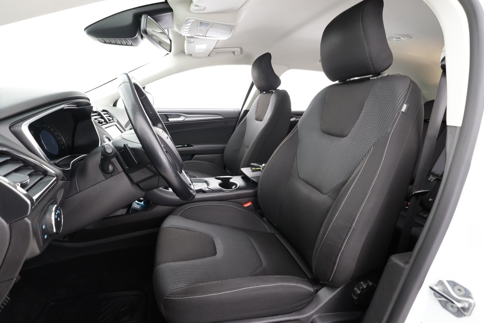 Ford Mondeo 2022 2,0 TDCi EcoBlue 190hv A8 AWD EDITION Wagon * Webasto / Koukku / ACC / Dynamic-LED / P.kamera / Navi / Kaistavahti * - 1-om Suomi-auto / Kahdet renkaat / Merkkihuollettu! - HULLU BLACKWEEK KORKOTARJOUS 2,49%