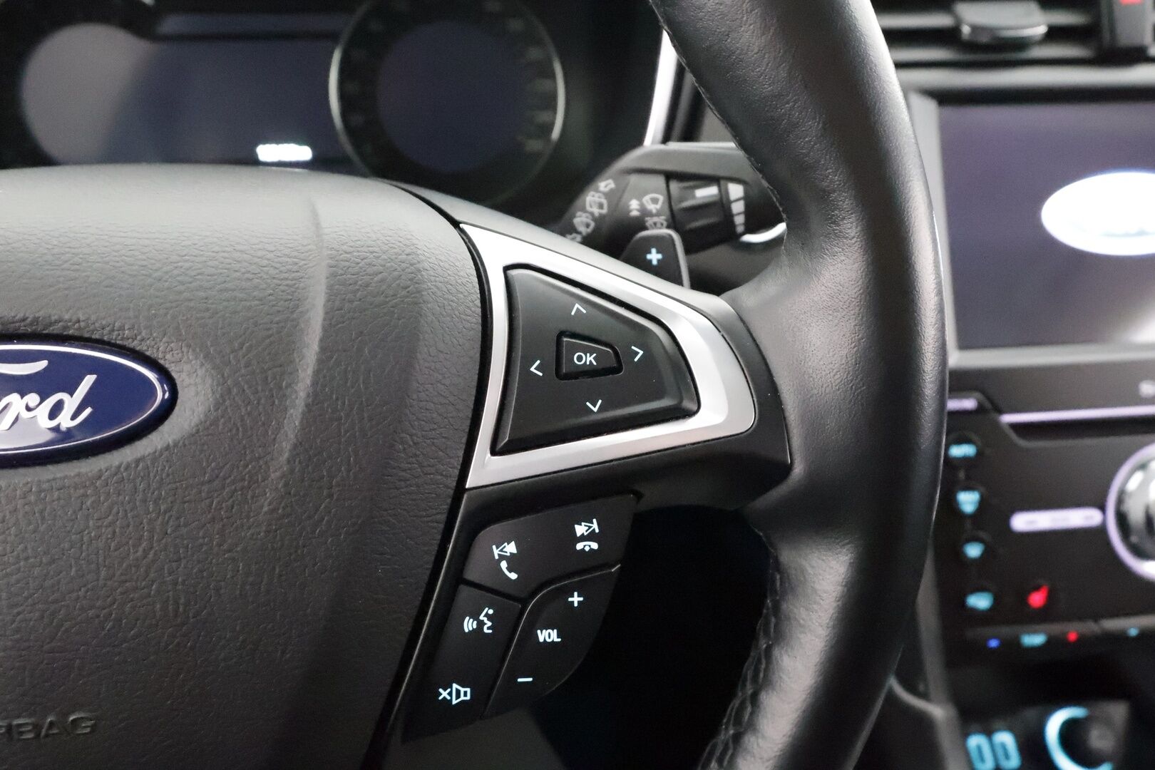 Ford Mondeo 2022 2,0 TDCi EcoBlue 190hv A8 AWD EDITION Wagon * Webasto / Koukku / ACC / Dynamic-LED / P.kamera / Navi / Kaistavahti * - 1-om Suomi-auto / Kahdet renkaat / Merkkihuollettu!