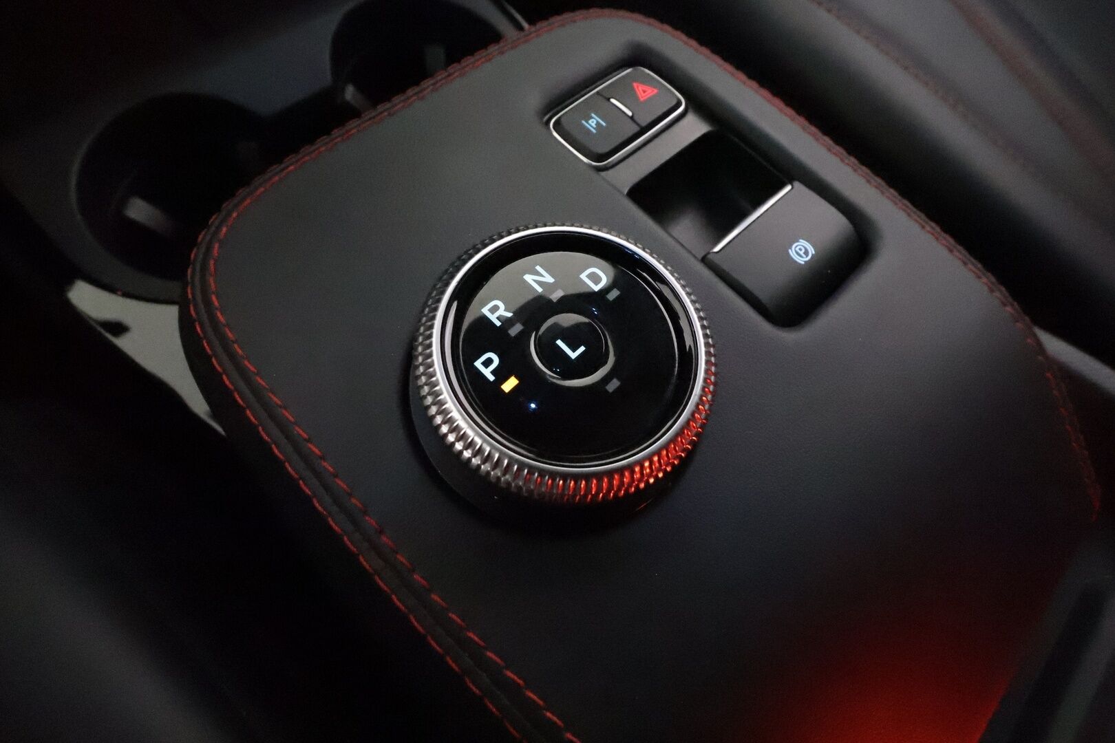 Ford Mustang Mach-E 2021 269hv AWD **Koukku / Lasikatto / B&O / ACC / LED / 360° / Muistipenkki / Navi / Kaistavahti / KeylessGO** - 1-om Suomi.auto / 2x Latauskaapelit / Kahdet Renkaat / Merkkihuollettu! / Akku kuntotarkastettu SOH 91,3%