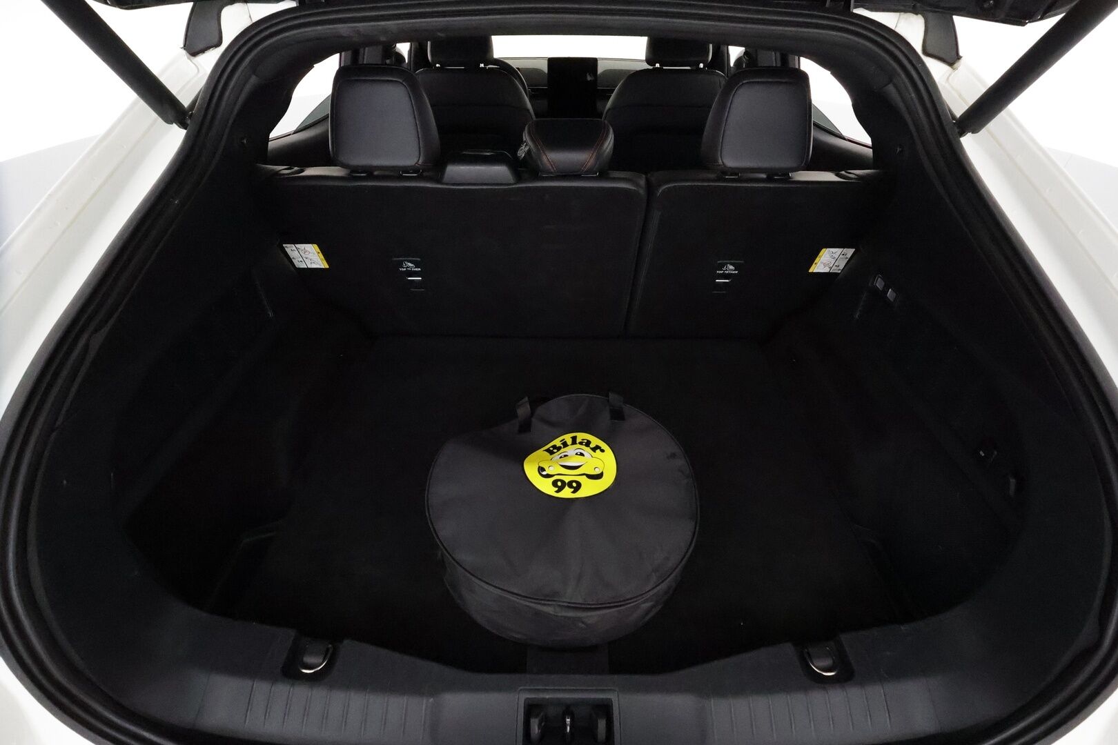 Ford Mustang Mach-E 2021 269hv AWD **Koukku / Lasikatto / B&O / ACC / LED / 360° / Muistipenkki / Navi / Kaistavahti / KeylessGO** - 1-om Suomi.auto / 2x Latauskaapelit / Kahdet Renkaat / Merkkihuollettu! / Akku kuntotarkastettu SOH 91,3%