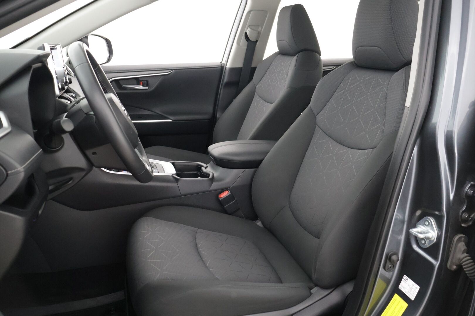 Toyota RAV4 2022 2,5 Hybrid Active Edition - 3,99 % KORKOTARJOUS TÄHÄN AUTOON - * ACC / Apple Car Play & Android Auto / Vetokoukku / Lohko+Sisä / Merkkihuollettu / Suomiauto *