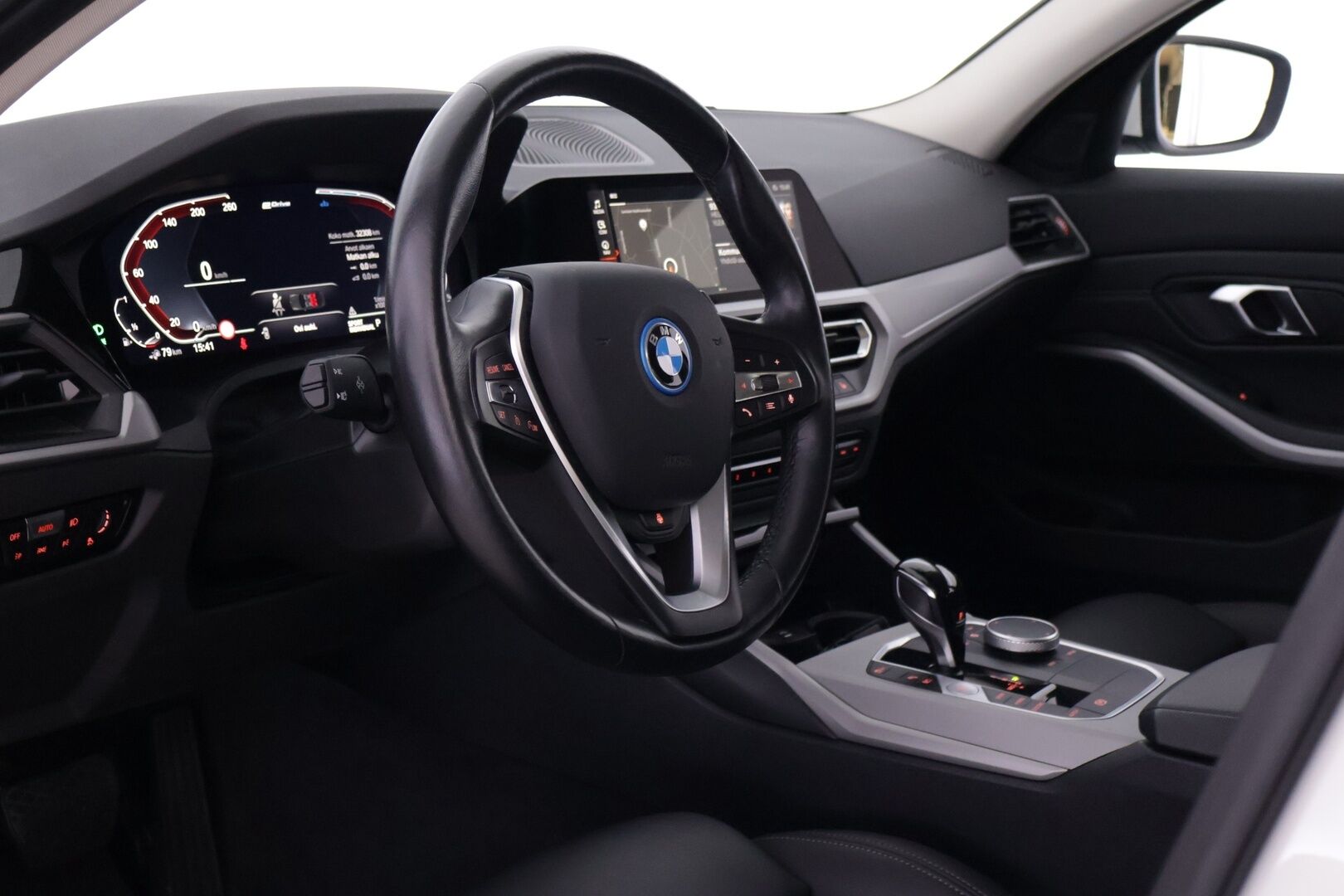 BMW 320 2022 G20 Sedan 320e A Charged Edition - HiFi | S.koukku | Lisälämmitin | Sport Istuimet | NAVI | P.Kamera | LED | 