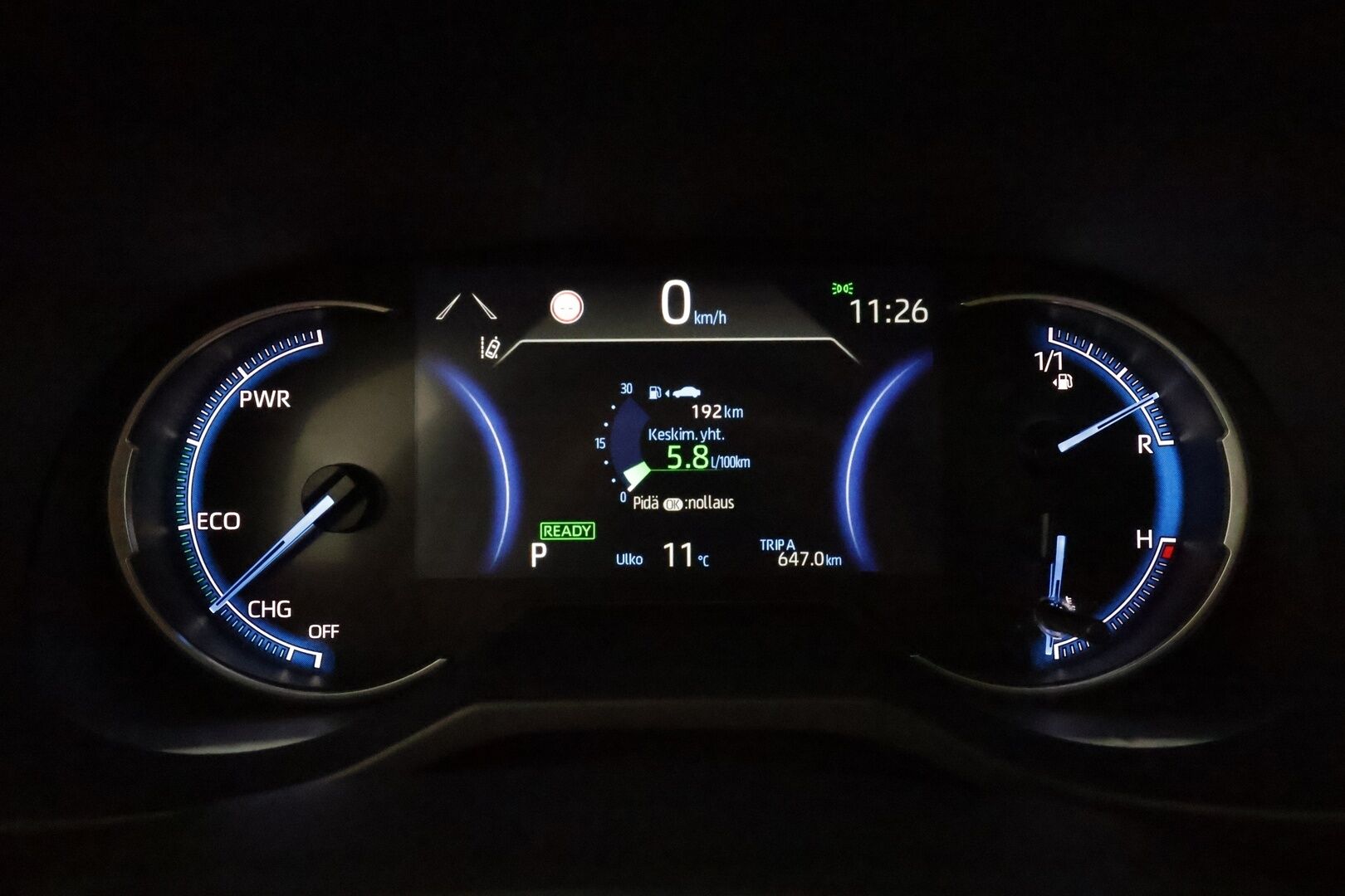 Toyota RAV4 2021 2,5 Hybrid Business **Webasto / Adapt.Vakkari / P.Kamera / LED-valot / Navi / Kaistavahti / Apple&Android / KeylessGO** - 3,99 % KORKOTARJOUS TÄHÄN AUTOON 31.8. ASTI! - 1-om Suomi-auto / Kahdet Renkaat