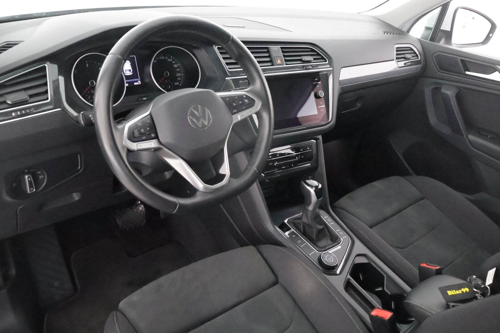 Volkswagen Tiguan 2022 2,0 TDI SCR 110 kW 4MOTION DSG-automaatti - Suomiauto / Webasto / Adapt.Vakkari / Vetokoukku / Adapt.LED / Ratinlämmitys / Facelift / Merkkihuollettu!
