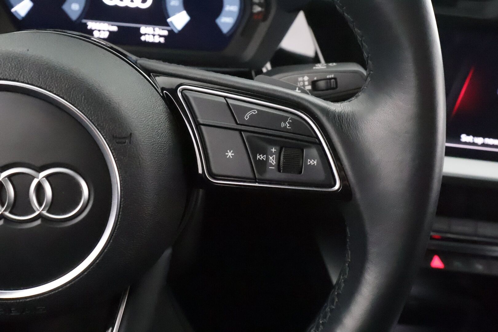 Audi A3 2022 Sedan Business Advanced 35 TFSI 110 kW MHEV S tronic * ACC / P.tutkat / Webasto / LED / Sporttipenkit * - 1.Om Suomi-auto / Kahdet renkaat aluvanteilla