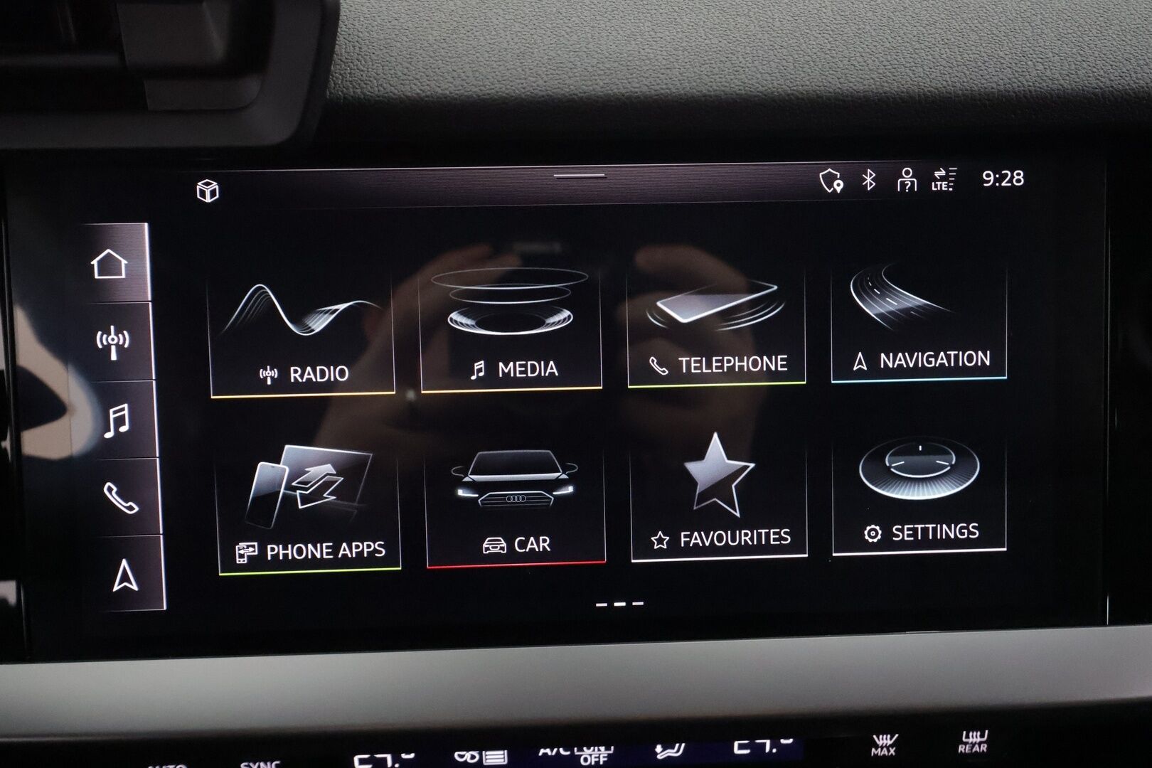 Audi A3 2022 Sedan Business Advanced 35 TFSI 110 kW MHEV S tronic * ACC / P.tutkat / Webasto / LED / Sporttipenkit * - 1.Om Suomi-auto / Kahdet renkaat aluvanteilla