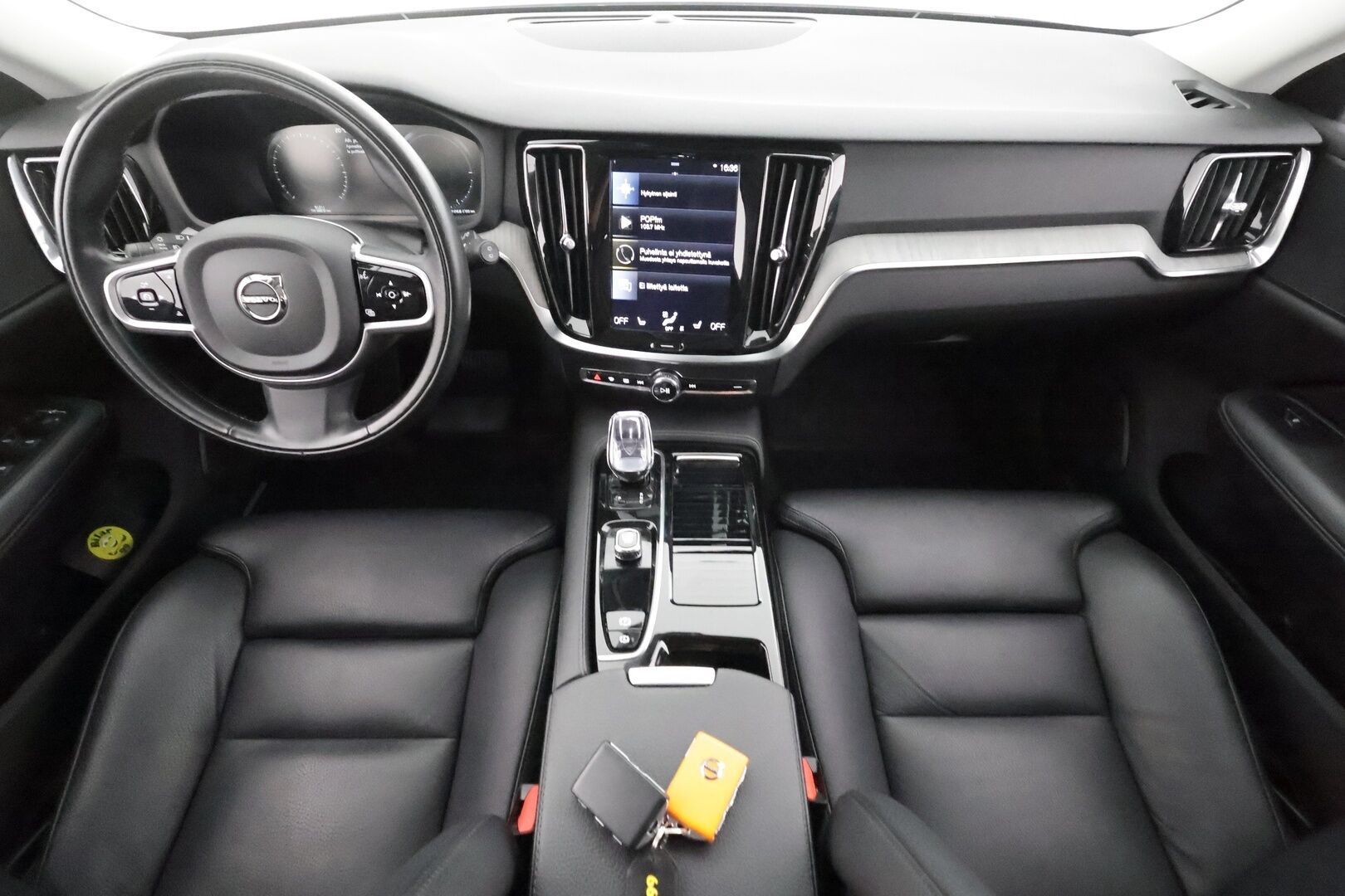Volvo V60 2022 T8 TwE AWD Business Inscription Edition  aut - | ACC | Webasto | Koukku | Sporttinahat | Muistipenkki | Full-LED | P.kamera | Pilot Assist | High Performance Audio | Apple & Android | 
