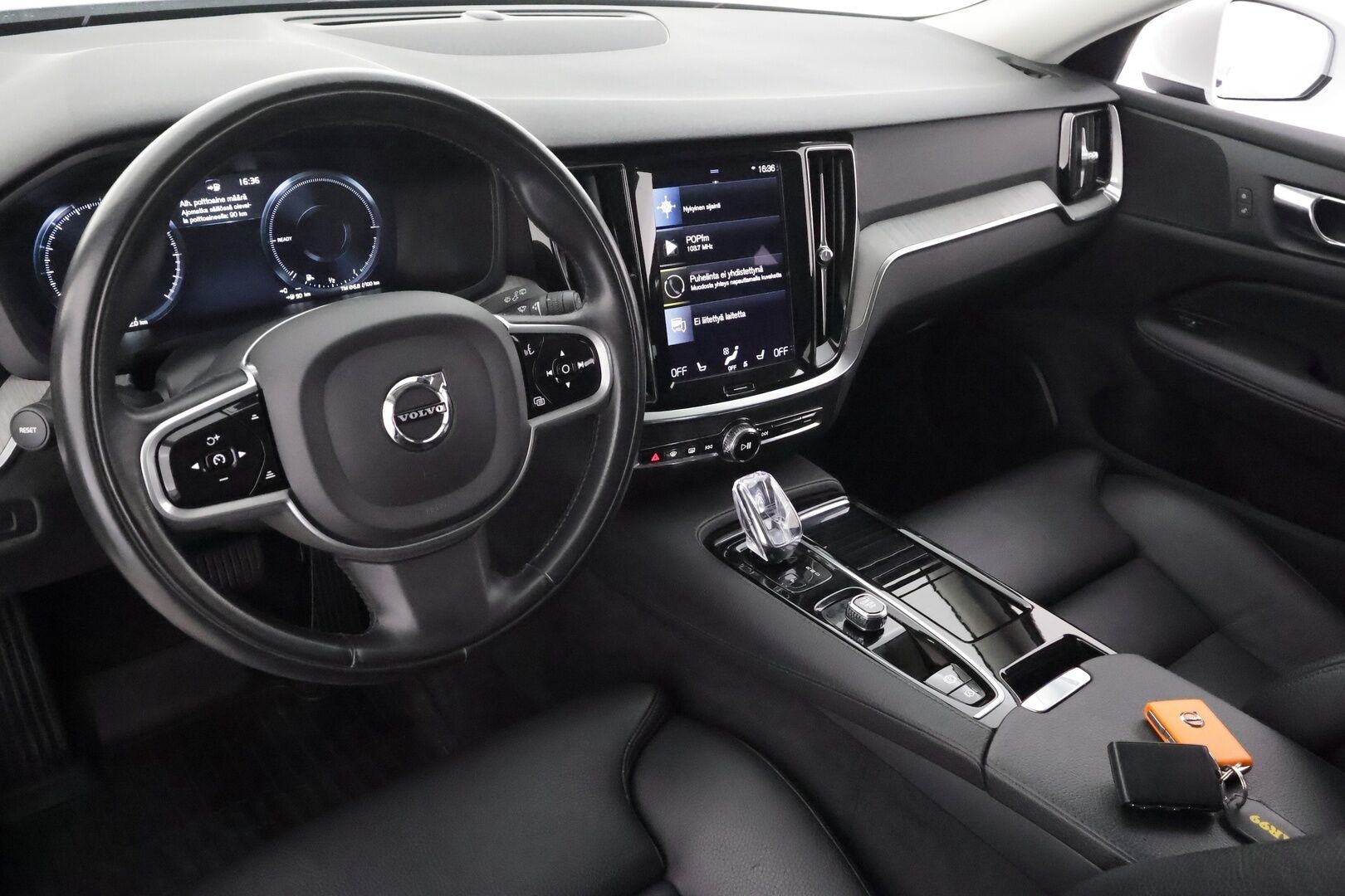 Volvo V60 2022 T8 TwE AWD Business Inscription Edition  aut - | ACC | Webasto | Koukku | Sporttinahat | Muistipenkki | Full-LED | P.kamera | Pilot Assist | High Performance Audio | Apple & Android | 