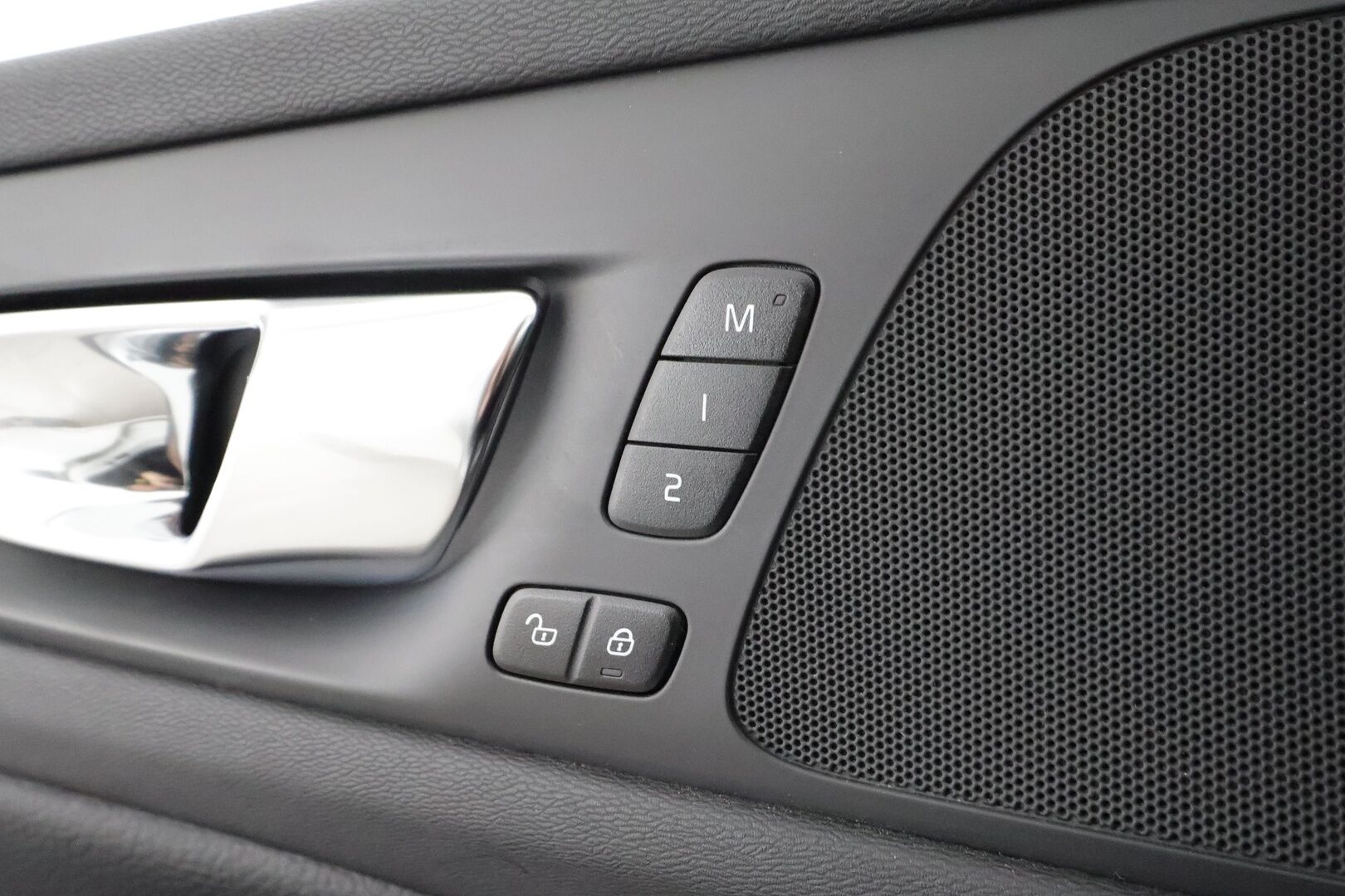 Volvo V60 2022 T8 TwE AWD Business Inscription Edition  aut - | ACC | Webasto | Koukku | Sporttinahat | Muistipenkki | Full-LED | P.kamera | Pilot Assist | High Performance Audio | Apple & Android | 