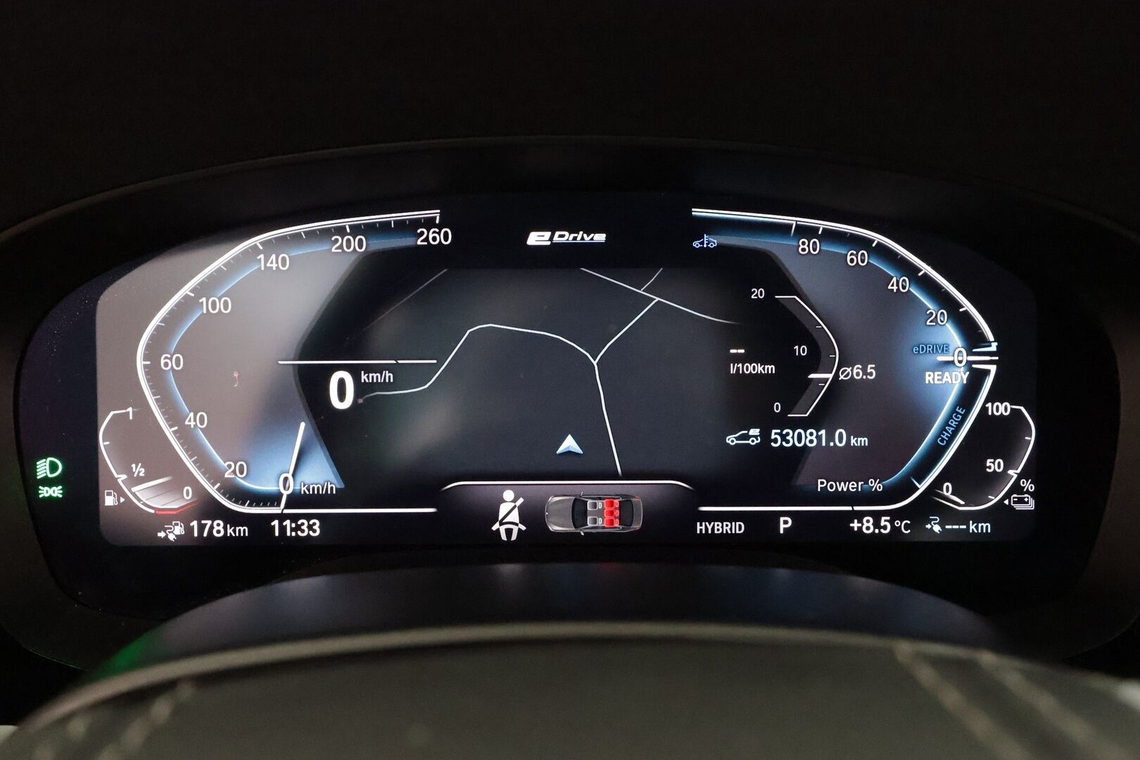 BMW 545 2022 G30 Sedan 545e xDrive A Charged Edition * Vakkari / P.kamera / Koukku / Navi / LED / Digimittaristo / Ratinlämmitin * - Suomi-auto / Akku kuntotarkastettu SoH 88,9% / Kahdet renkaat aluvanteilla / Merkkihuollettu