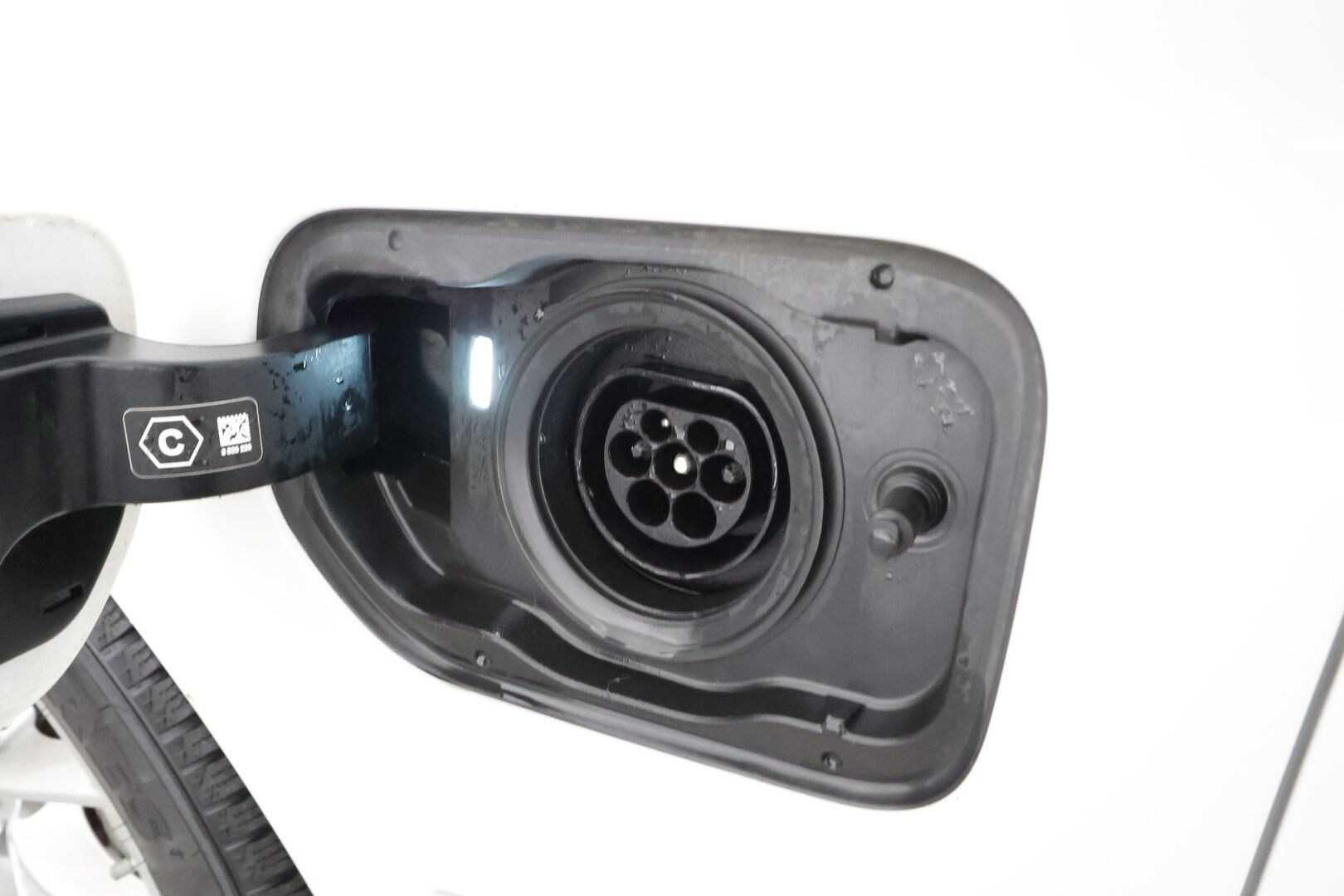 BMW 545 2022 G30 Sedan 545e xDrive A Charged Edition * P.kamera / Koukku / Navi / LED / Digimittaristo / Ratinlämmitin * - Suomi-auto / Akku kuntotarkastettu SoH 88,9% / Kahdet renkaat aluvanteilla / Merkkihuollettu - HULLUT AVAJAISHULINAT KORKOTARJOUS 3,29 %