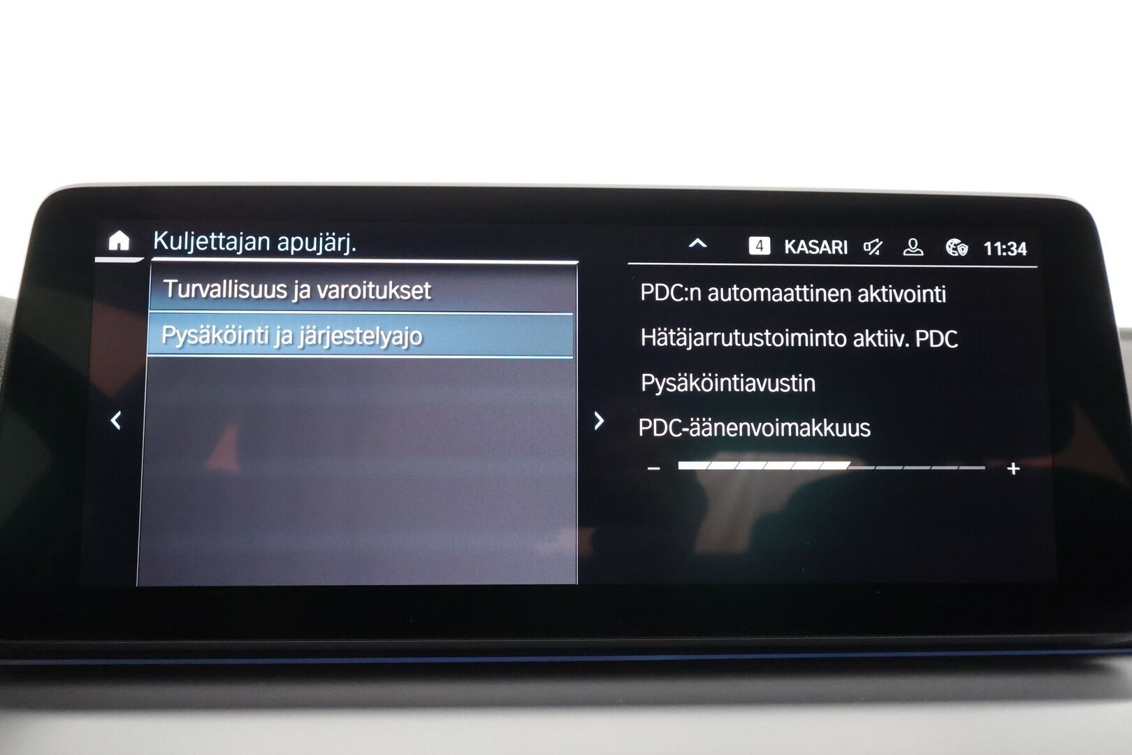 BMW 545 2022 G30 Sedan 545e xDrive A Charged Edition - | B58 | Suomi-Auto | Koukku | LED | Vakkari | P.Kamera | KeyLessGo | Ambient Light | Navi | 2X Renkaat & Vanteet | 