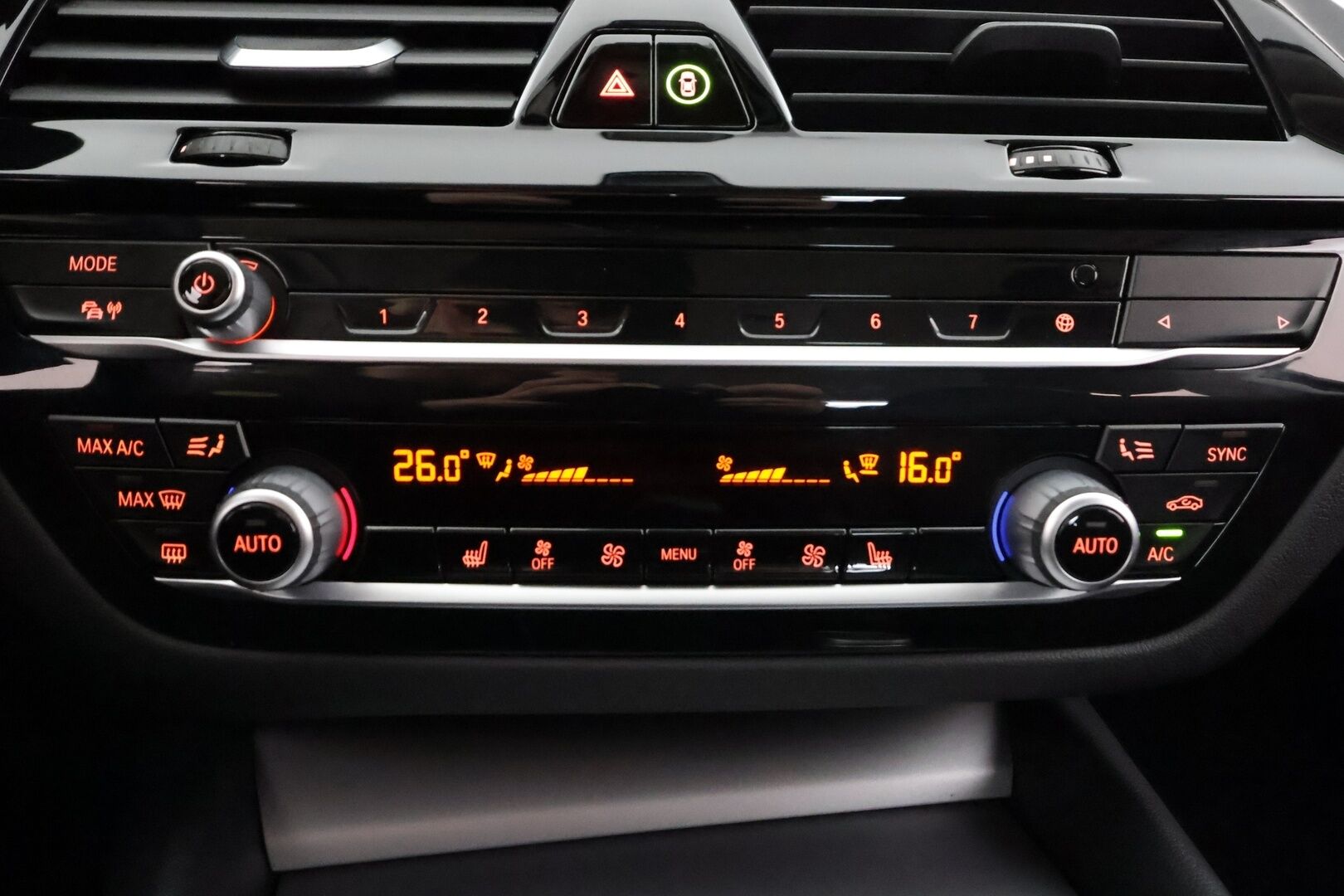 BMW 545 2022 G30 Sedan 545e xDrive A Charged Edition * P.kamera / Koukku / Navi / LED / Digimittaristo / Ratinlämmitin * - Suomi-auto / Akku kuntotarkastettu SoH 88,9% / Kahdet renkaat aluvanteilla / Merkkihuollettu - HULLUT AVAJAISHULINAT KORKOTARJOUS 3,29 %