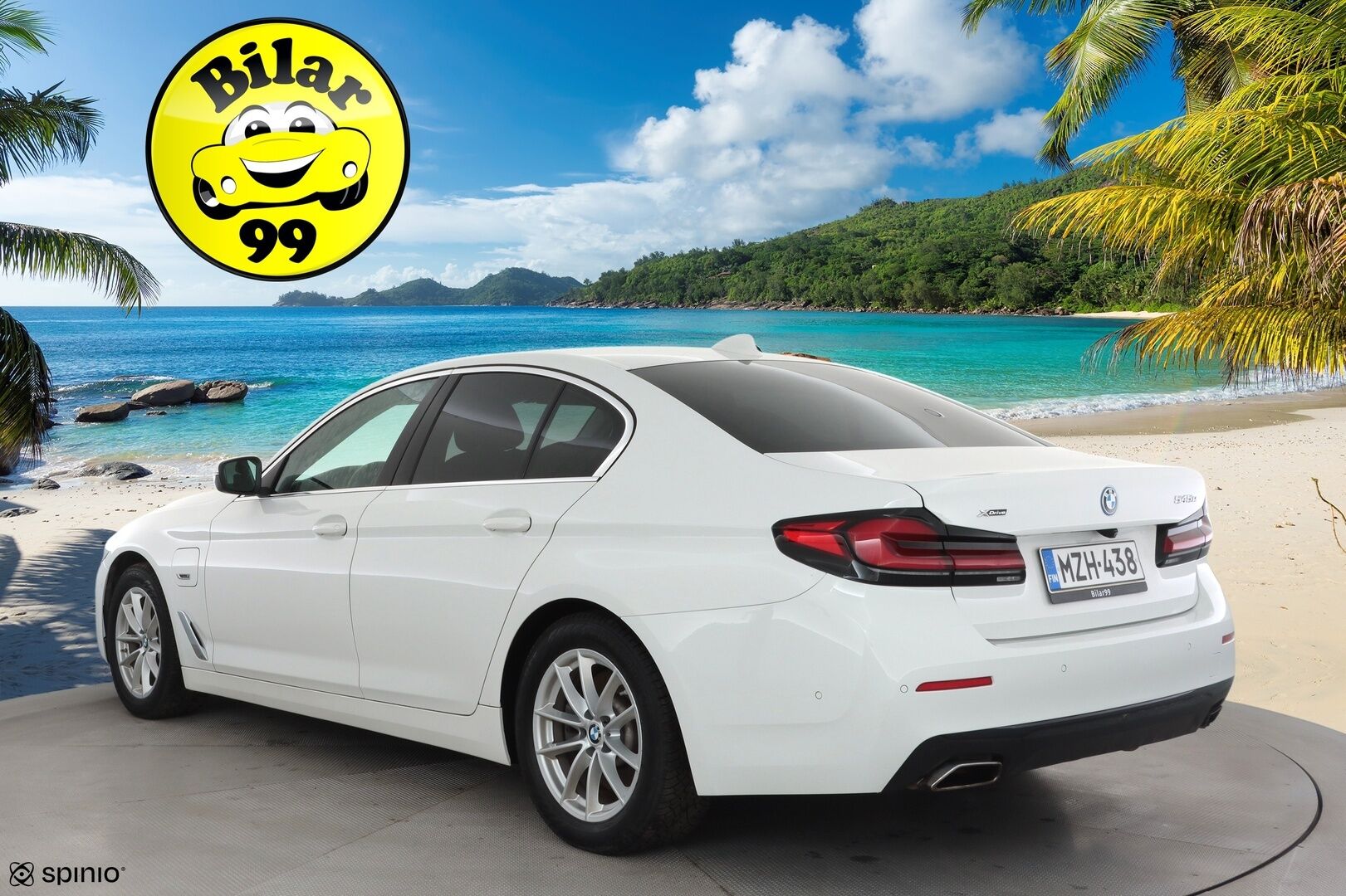 BMW 545 2022 G30 Sedan 545e xDrive A Charged Edition * P.kamera / Koukku / Navi / LED / Digimittaristo / Ratinlämmitin * - Suomi-auto / Akku kuntotarkastettu SoH 88,9% / Kahdet renkaat aluvanteilla / Merkkihuollettu - HULLUT AVAJAISHULINAT KORKOTARJOUS 3,29 %