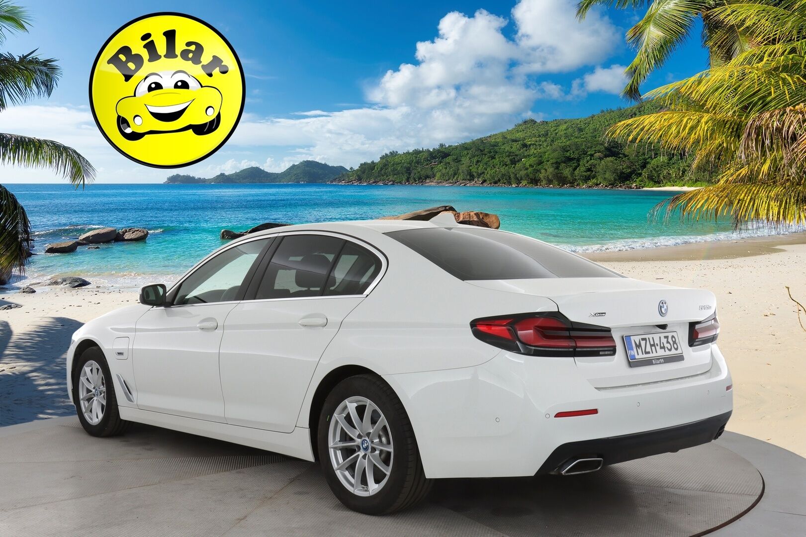 BMW 545 2022 G30 Sedan 545e xDrive A Charged Edition - | Suomi-Auto | SoH 88,9% | Koukku | LED | Vakkari | P.Kamera | Navi | 2X Renkaat & Vanteet | 