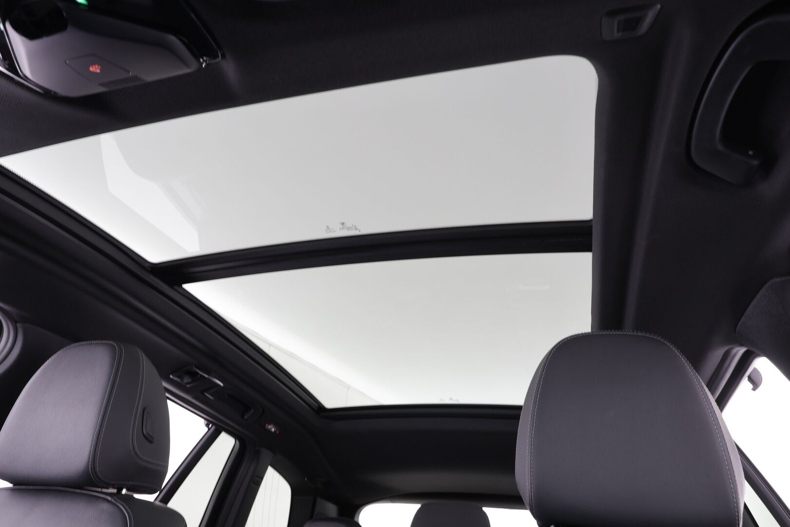 BMW X3 2020 G01 xDrive 30e A Charged Edition M Sport * ACC / HUD / H&K / Panorama / Comfort Access / Adapt.LED / Koukku / Navi / 360° * - Akku kuntotarkastettu SoH 94,9% / Ilmastoidut nahat / Muistipenkki / Kahdet renkaat aluvanteilla / Merkkihuollettu / Hyvät varusteet! - Osta nyt, maksa vasta ensi vuonna