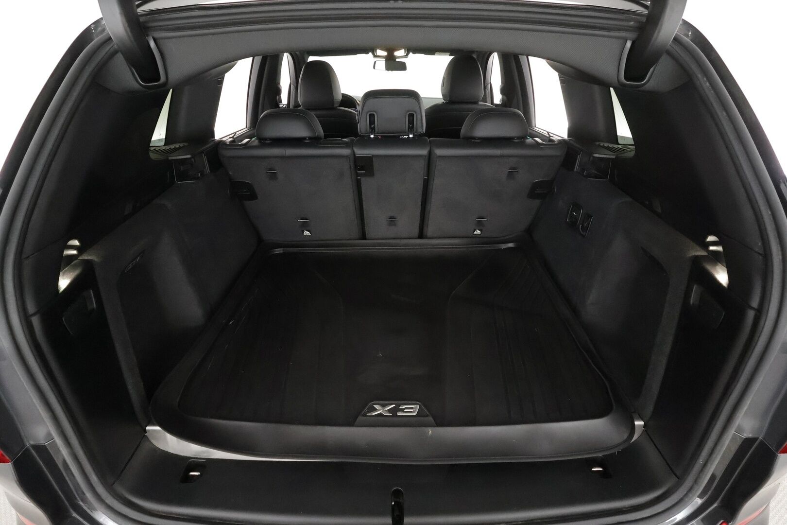 BMW X3 2020 G01 xDrive 30e A Charged Edition M Sport - ACC | HUD | H&K | Panorama | 360 | Comfort Access | Koukku | Adapt Led | Ilmastoidut nahat | Muistipenkki