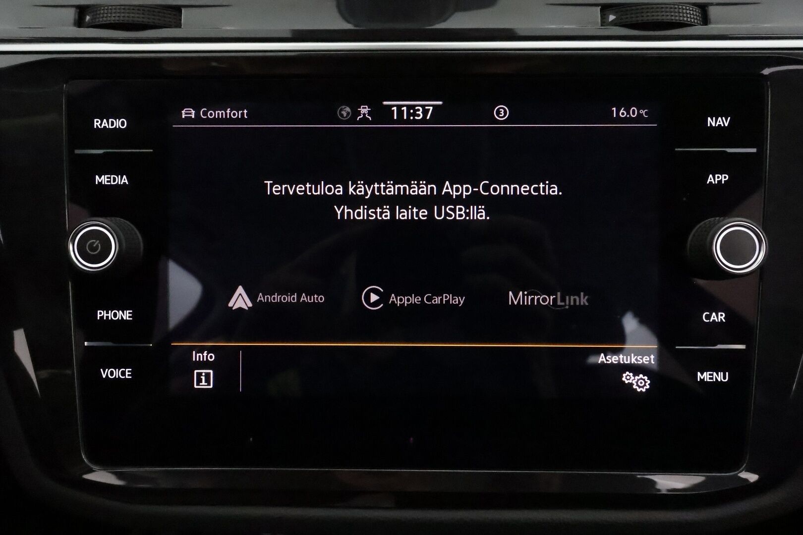 Volkswagen Tiguan 2021 Style eHybrid 180 kW DSG **Koukku / Adapt.Vakkari / Matrix-LED / P.kamera / Kaistavahti / Hierovat Sporttipenkit** - 1-om Suomi-auto / 2x Latauskaapelit / Kahdet Renkaat / Merkkihuollettu!