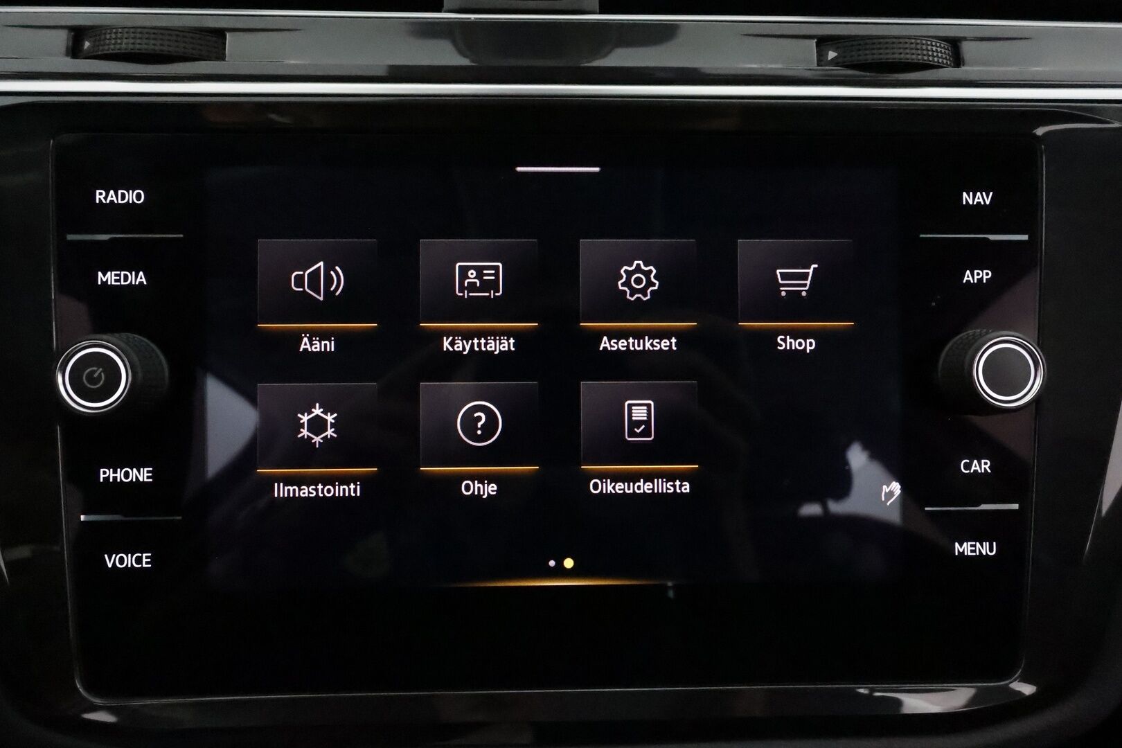 Volkswagen Tiguan 2021 Style eHybrid 180 kW DSG **Koukku / Adapt.Vakkari / Matrix-LED / P.kamera / Kaistavahti / Hierovat Sporttipenkit** - 1-om Suomi-auto / 2x Latauskaapelit / Kahdet Renkaat / Merkkihuollettu!