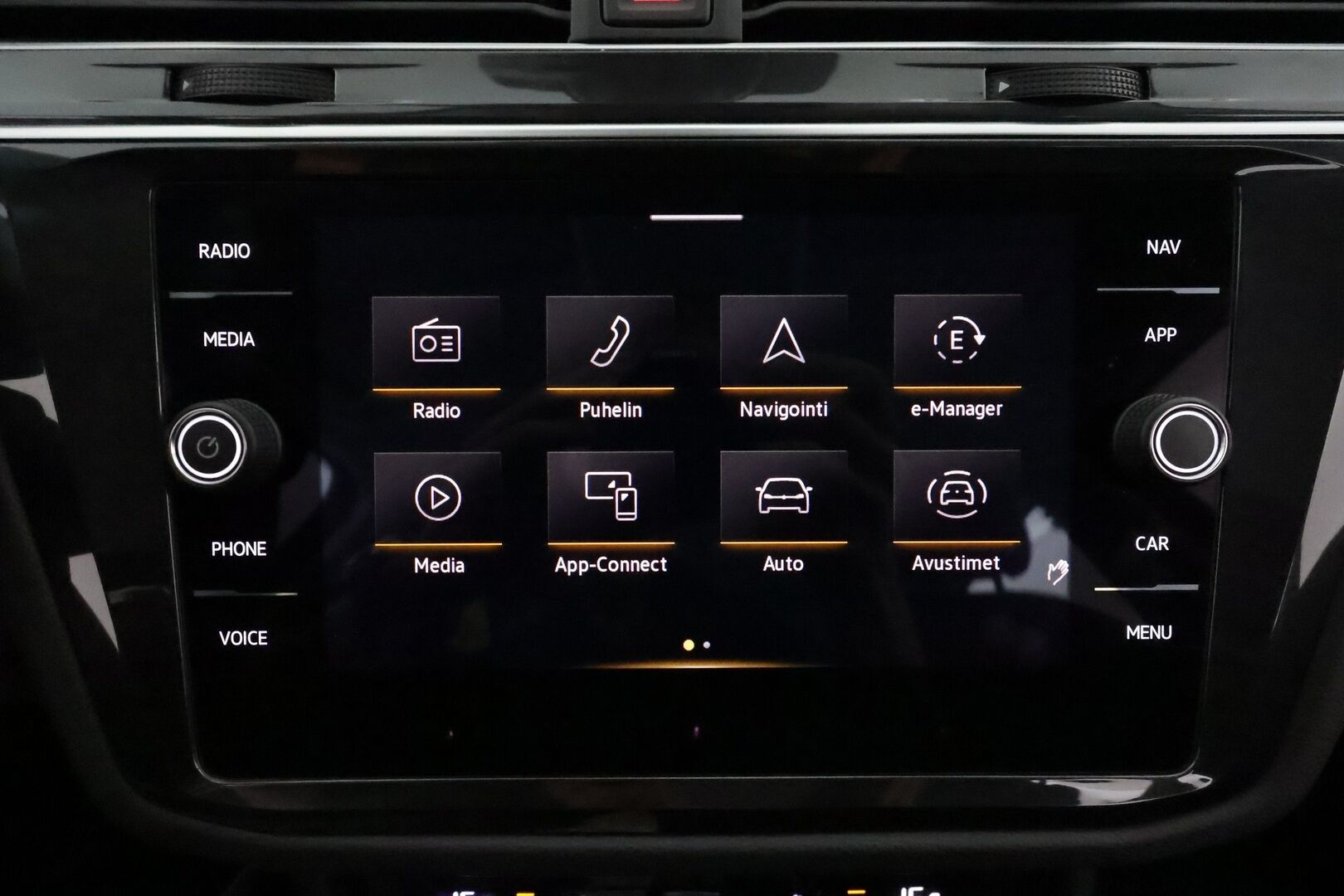 Volkswagen Tiguan 2021 Style eHybrid 180 kW DSG **Koukku / Adapt.Vakkari / Matrix-LED / P.kamera / Kaistavahti / Hierovat Sporttipenkit** - 1-om Suomi-auto / 2x Latauskaapelit / Kahdet Renkaat / Merkkihuollettu!