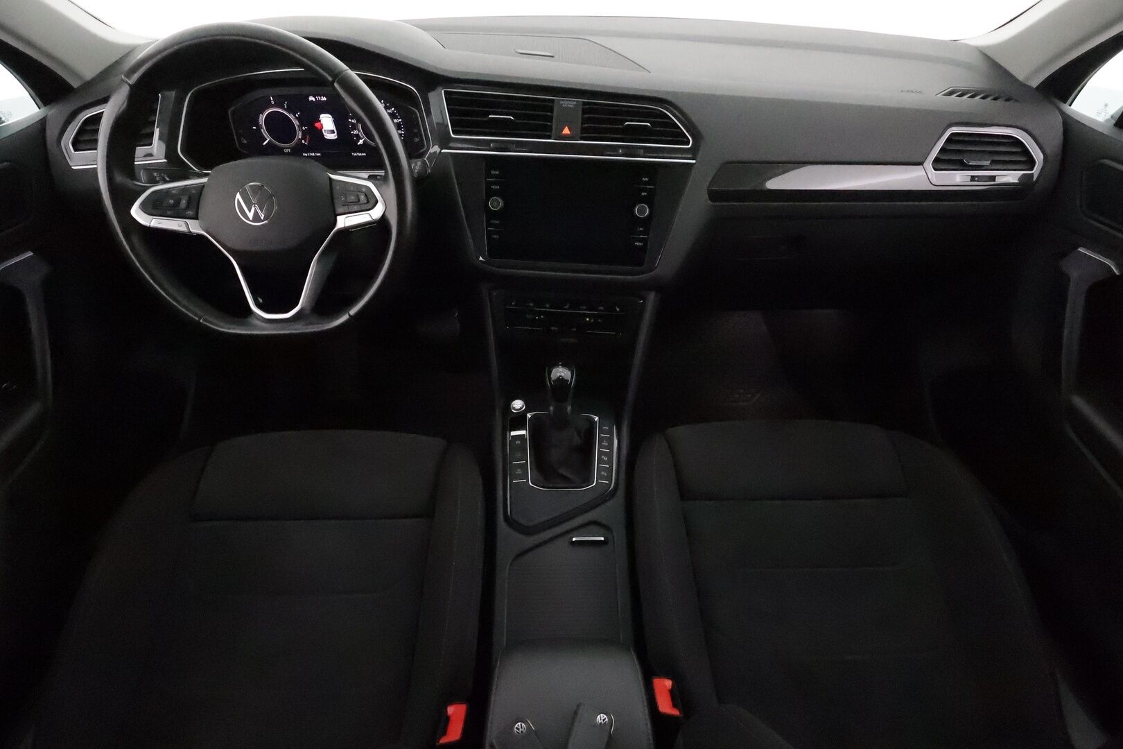 Volkswagen Tiguan 2021 Style eHybrid 180 kW DSG **Koukku / Adapt.Vakkari / Matrix-LED / P.kamera / Kaistavahti / Hierovat Sporttipenkit** - 1-om Suomi-auto / 2x Latauskaapelit / Kahdet Renkaat / Merkkihuollettu!