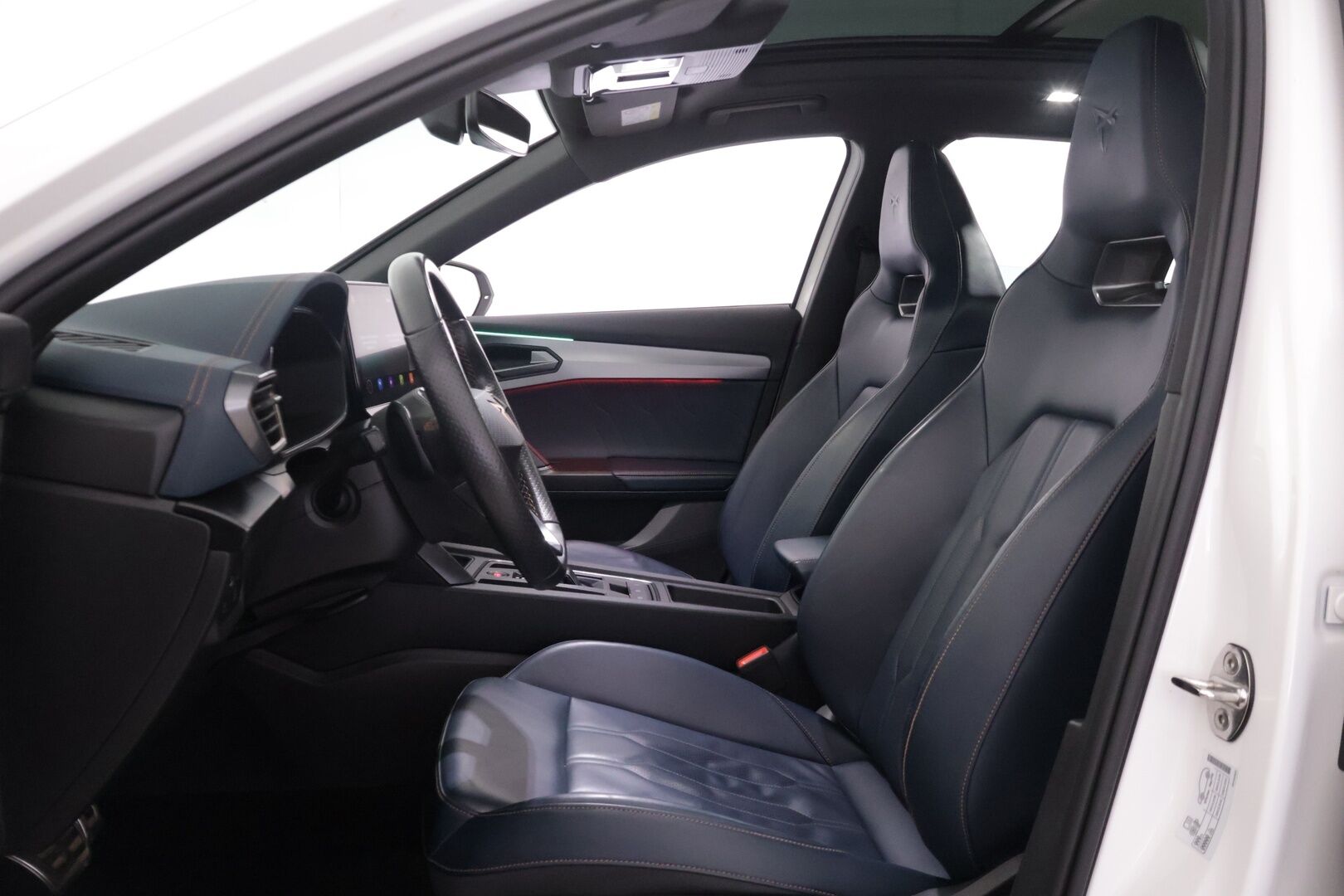 Cupra Formentor 2022 VZ 1.4 PHEV 180 kW e-HYBRID DSG - Suomi-auto | Adapt.vakkari | DCC-alusta | Merkkihuollettu | Bucket seats | Panorama | Vetokoukku | P.kamera | Muistipenkki 