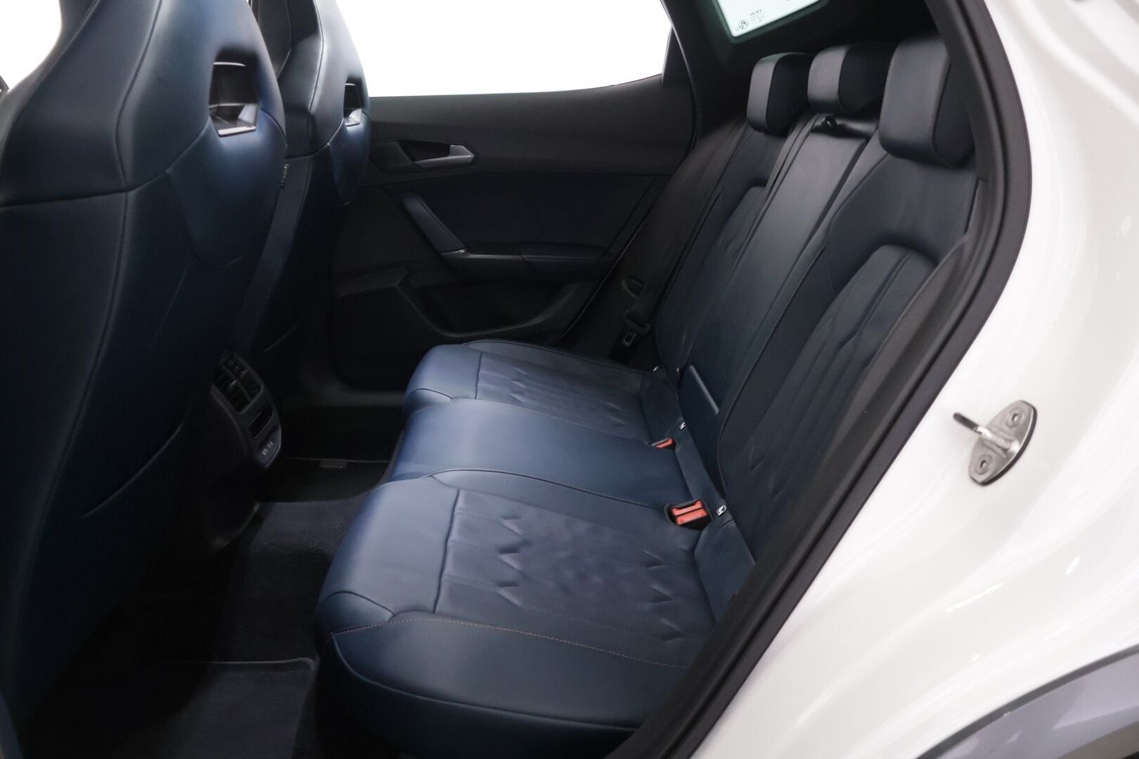 Cupra Formentor 2022 VZ 1.4 PHEV 180 kW e-HYBRID DSG - Suomi-auto | Adapt.vakkari | DCC-alusta | Merkkihuollettu | Bucket seats | Panorama | Vetokoukku | P.kamera | Muistipenkki 