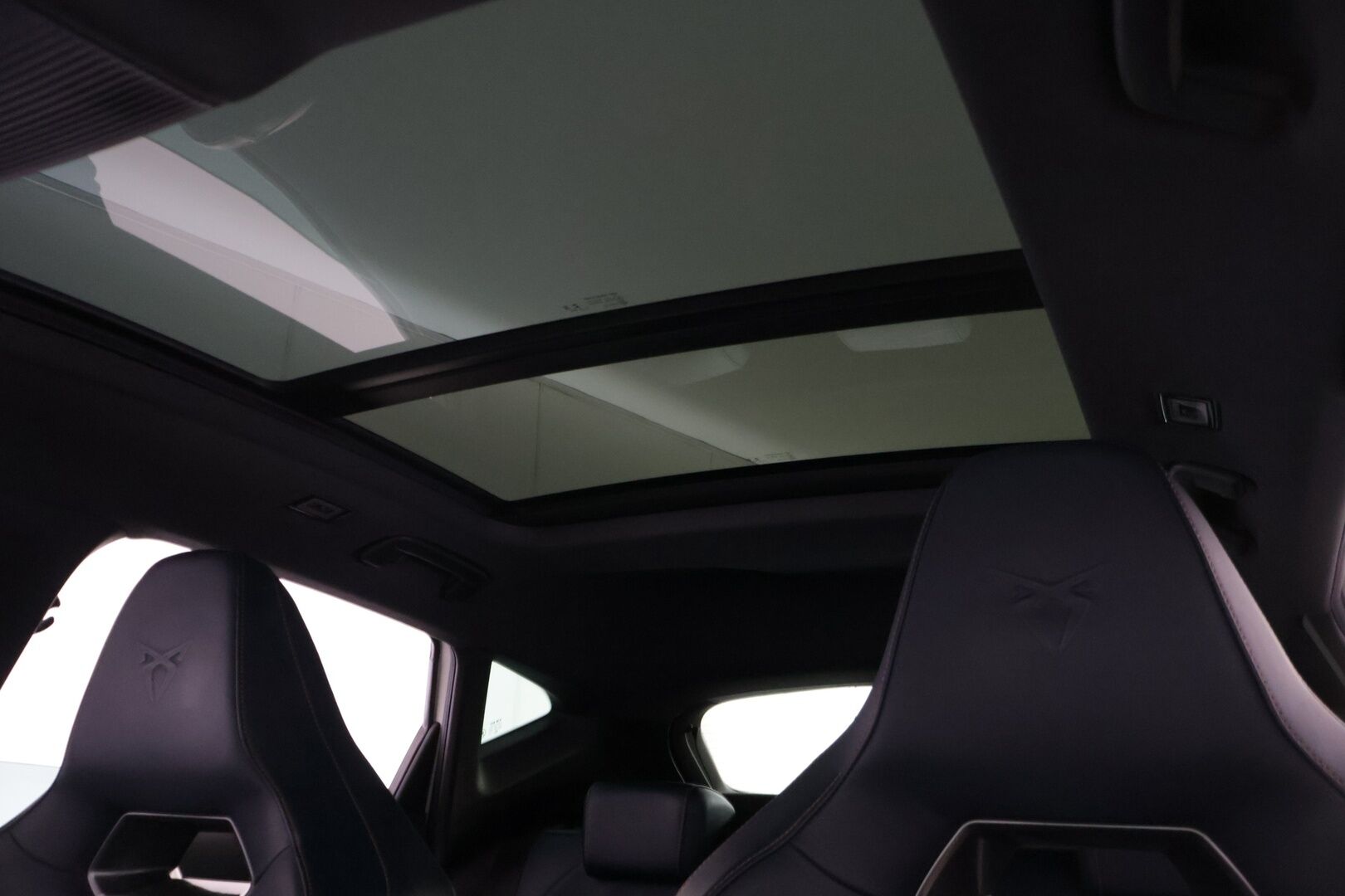 Cupra Formentor 2022 VZ 1.4 PHEV 180 kW e-HYBRID DSG - Suomi-auto | Adapt.vakkari | DCC-alusta | Merkkihuollettu | Bucket seats | Panorama | Vetokoukku | P.kamera | Muistipenkki 