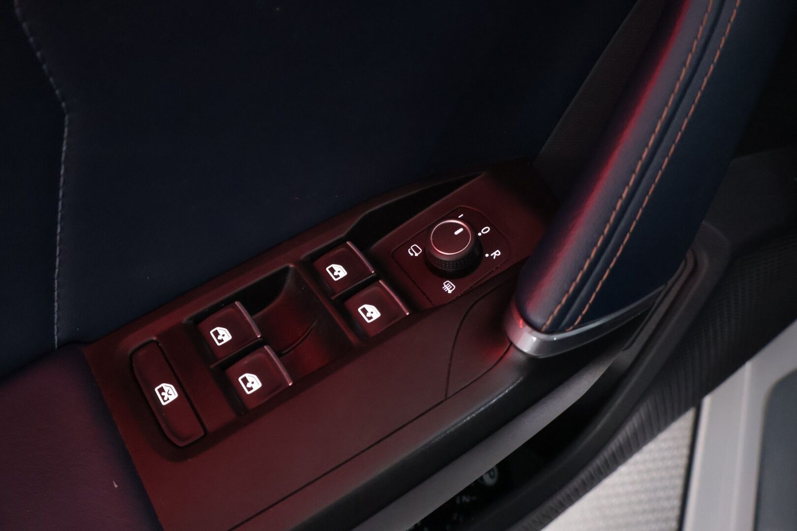 Cupra Formentor 2022 VZ 1.4 PHEV 180 kW e-HYBRID DSG - Suomi-auto | Adapt.vakkari | DCC-alusta | Merkkihuollettu | Bucket seats | Panorama | Vetokoukku | P.kamera | Muistipenkki 