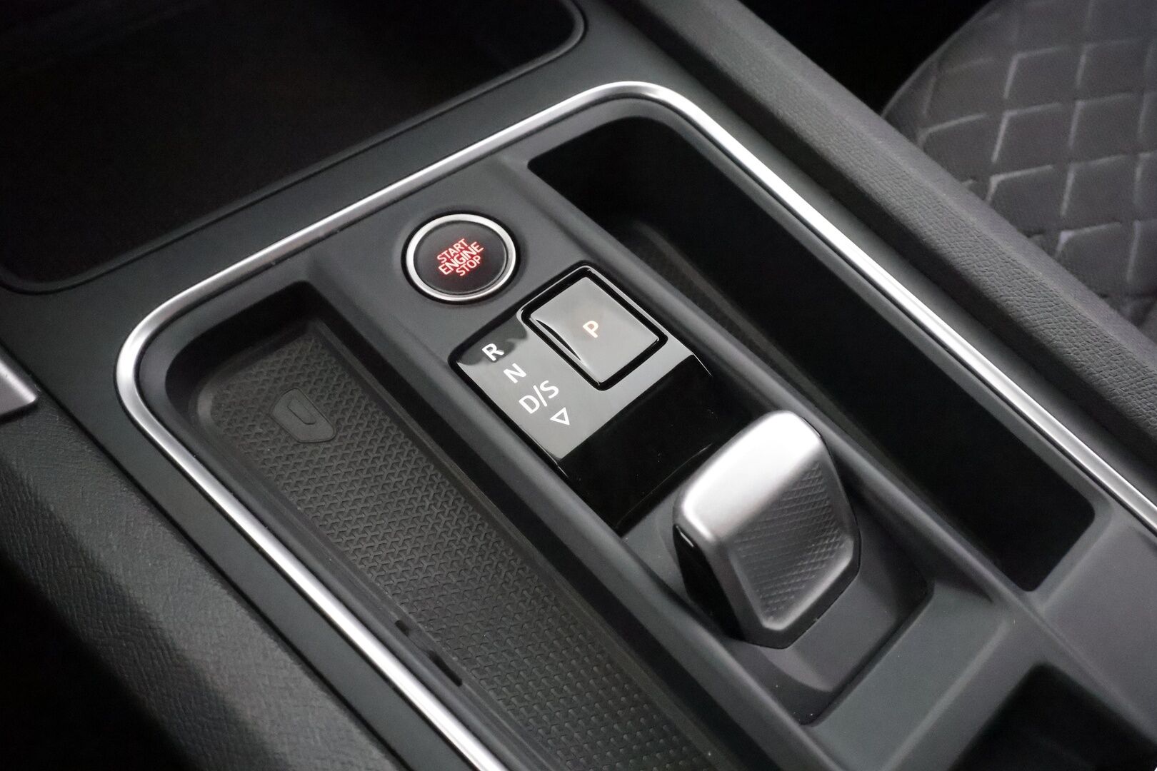 Seat Leon Sportstourer 2022 1,4 PHEV 204 eHybrid Xcellence DSG - | ACC | P.kamera | Ambient | Digimittaristo | Puolinahat | Lane assist | Side assist | LED | Sähk. takaluukku | Navi | Apple & Android | 