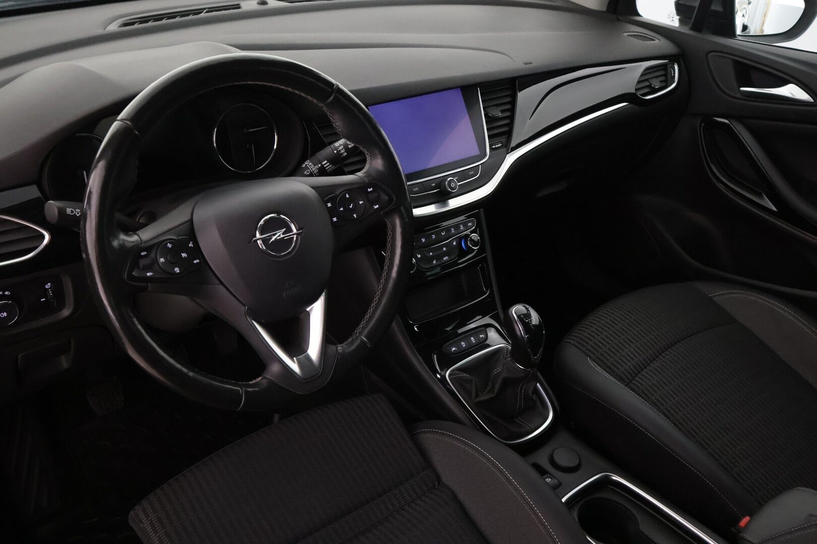 Opel Astra 2021 Ultimate Innovation 130 Turbo *Webasto / Vakkari / P-kamera / Kaistavahti / Navi / LED-valot / Apple&Android  / Ratinlämmitin * - 2-om. Suomi-auto / Kahdet renkaat alumiinivanteilla - HULLUT AVAJAISHULINAT KORKOTARJOUS 3,29 %