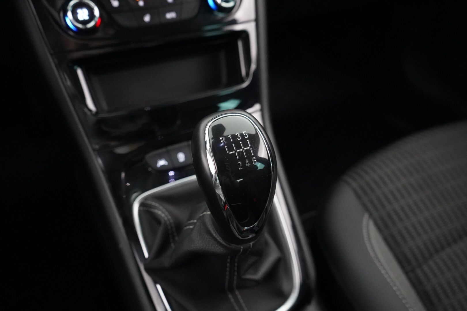 Opel Astra 2021 Ultimate Innovation 130 Turbo *Webasto / Vakkari / P-kamera / Kaistavahti / Navi / LED-valot / Apple&Android  / Ratinlämmitin * - 2-om. Suomi-auto / Kahdet renkaat alumiinivanteilla